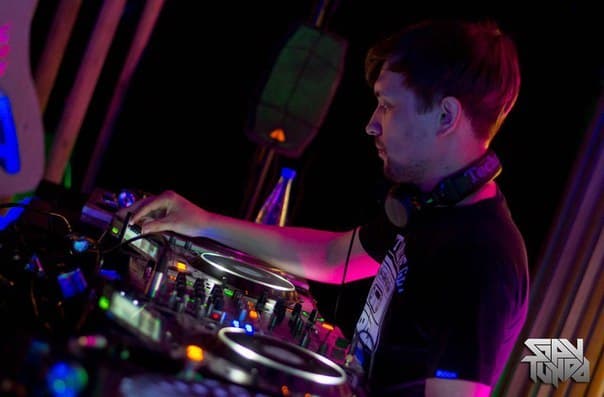 Stay Tuned Podcast 032 (guest Spline) (32) - Stay Tuned Podcast cover