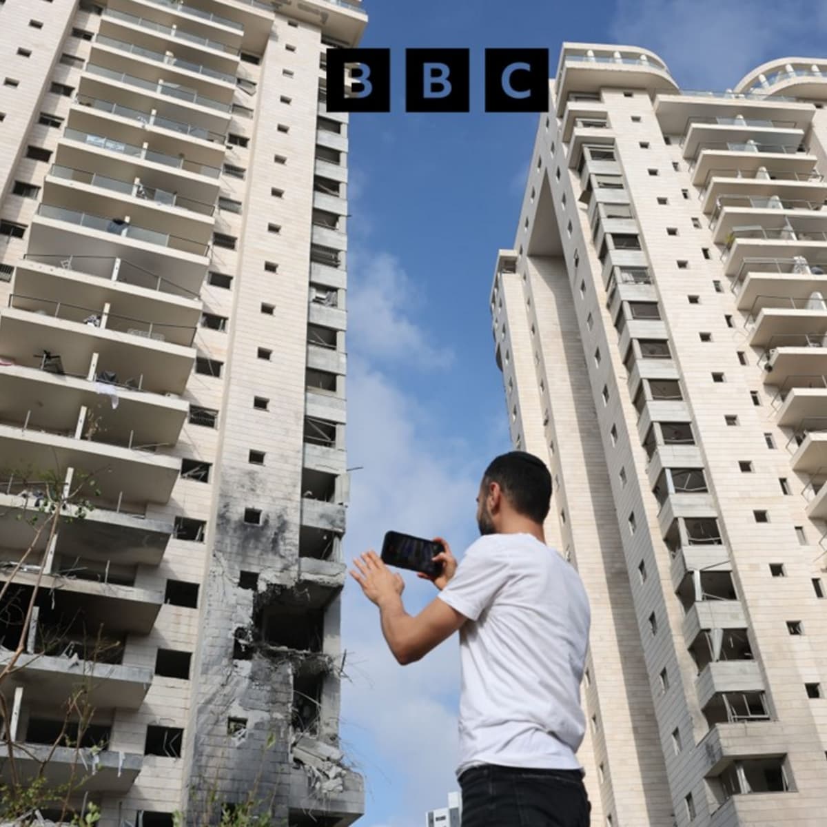 Iran and Israel exchange heavy strikes for fourth day - Global News Podcast cover