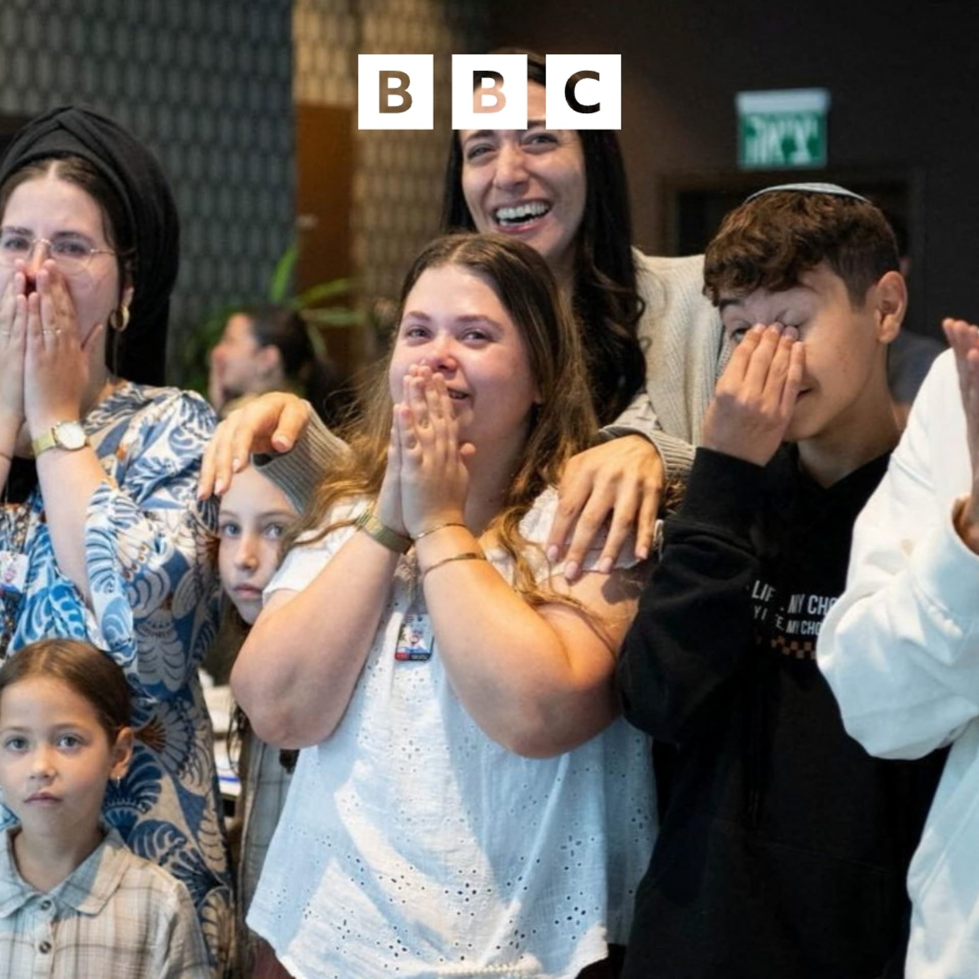 Israeli hostages and Palestinian prisoners exchanged — Global News Podcast cover