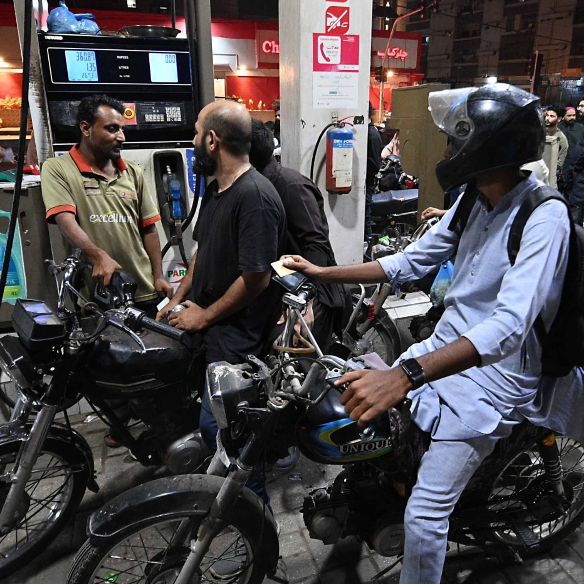 Iran war: Oil prices soar - Global News Podcast cover