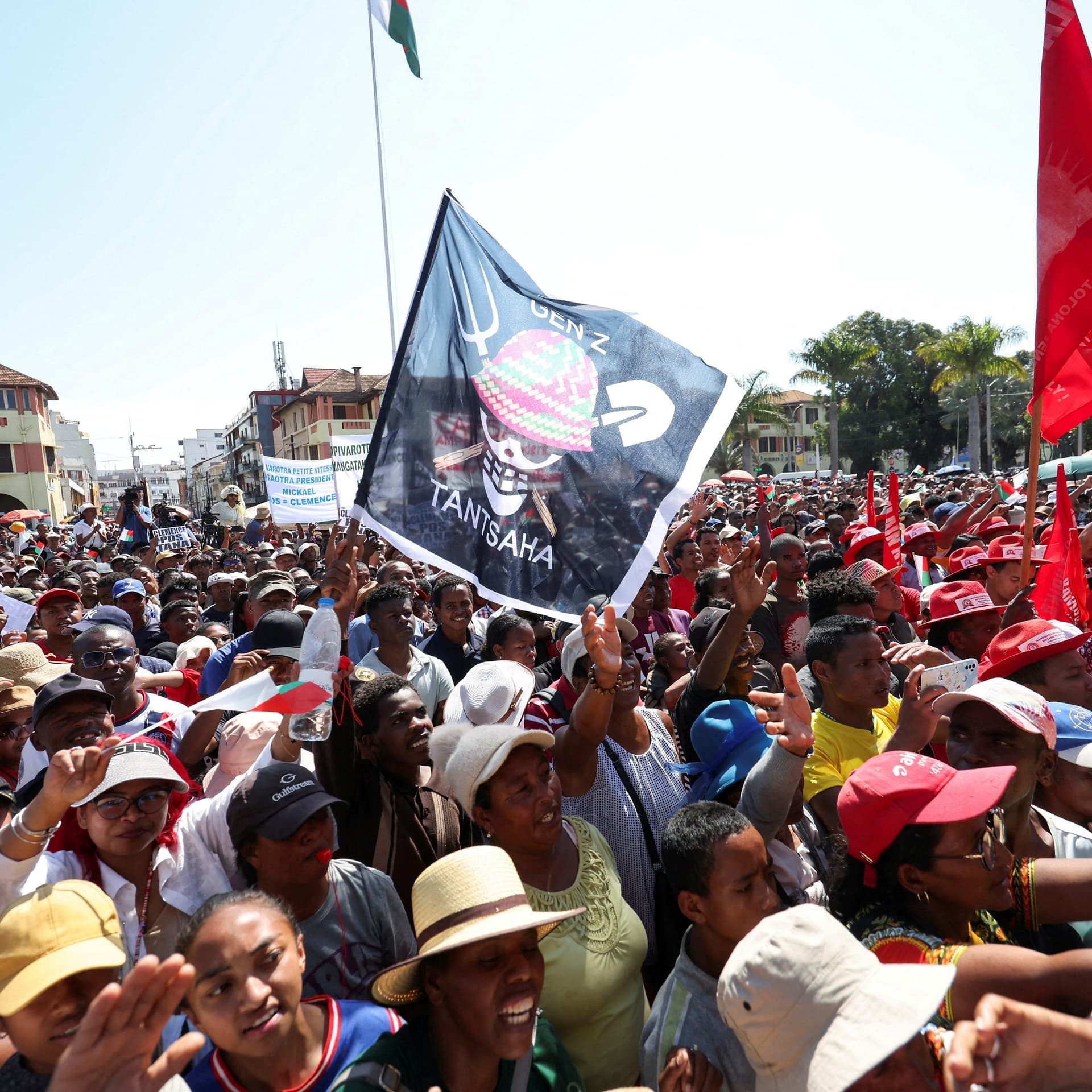 Madagascar: Gen Z arrests fuel doubts over military rule - Focus on Africa cover