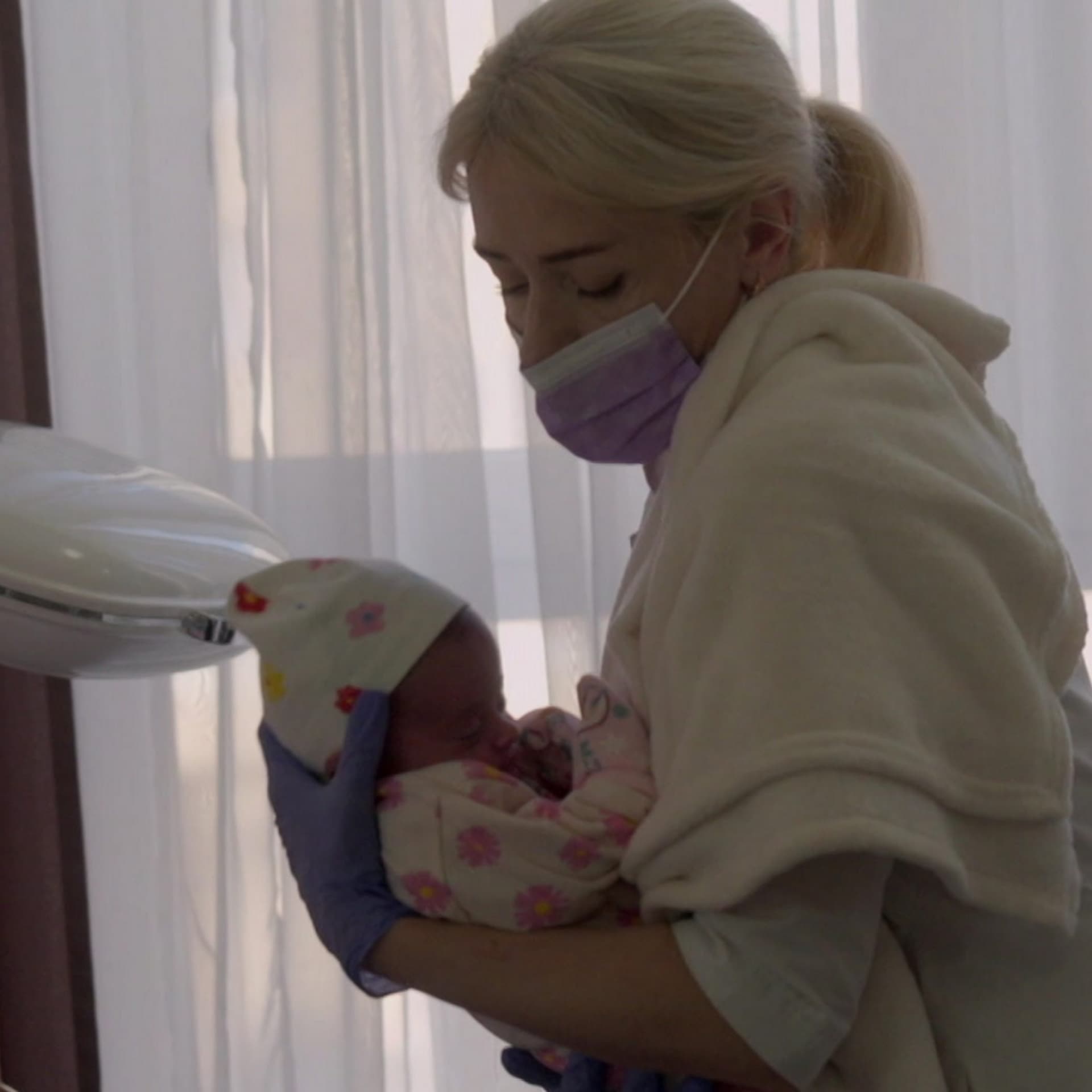 Couples looking for surrogates still going to Ukraine - Global News Podcast cover