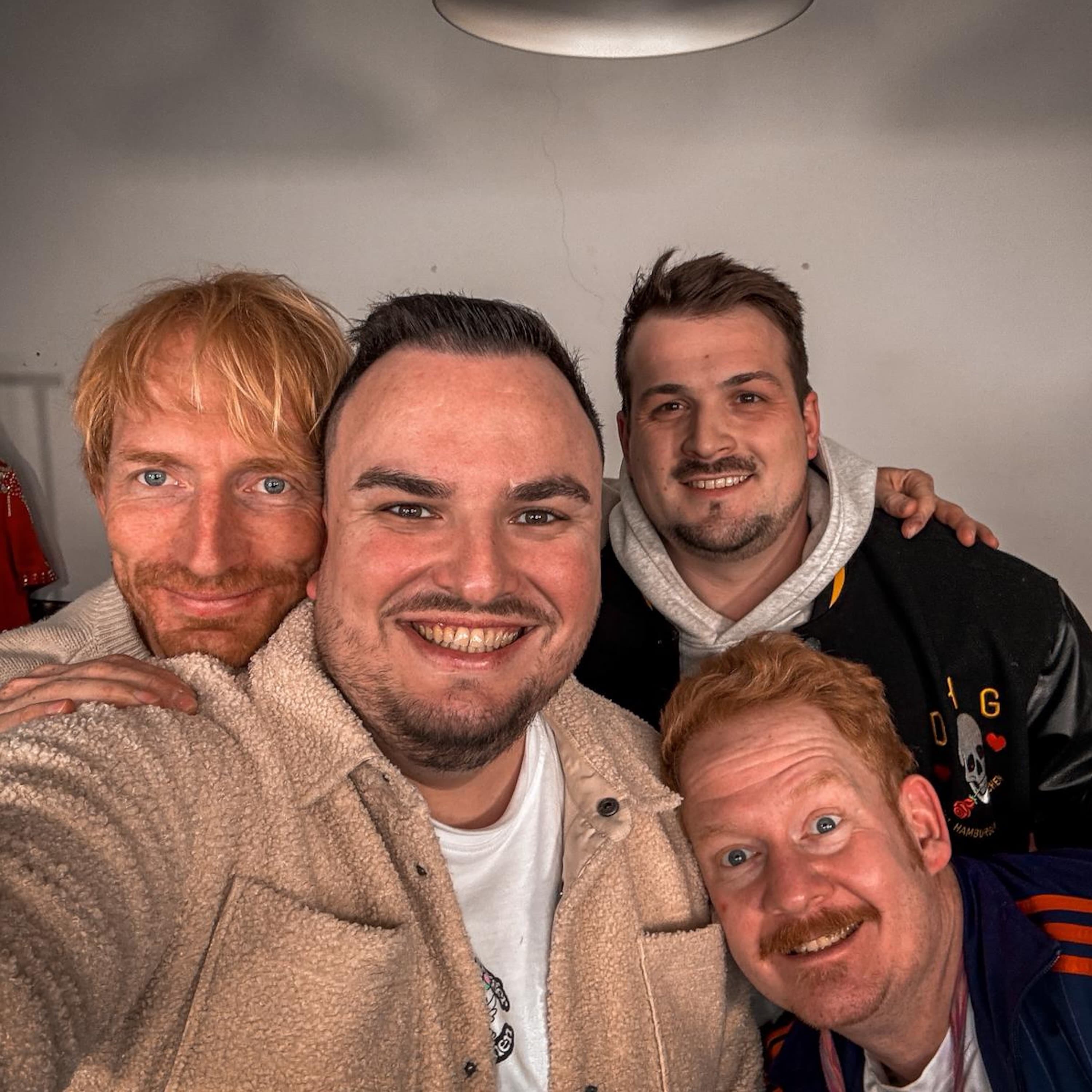 Folge 82: Barclays, Elphi & jetzt Volkspark?! 🎤 - Doktor & Lex cover