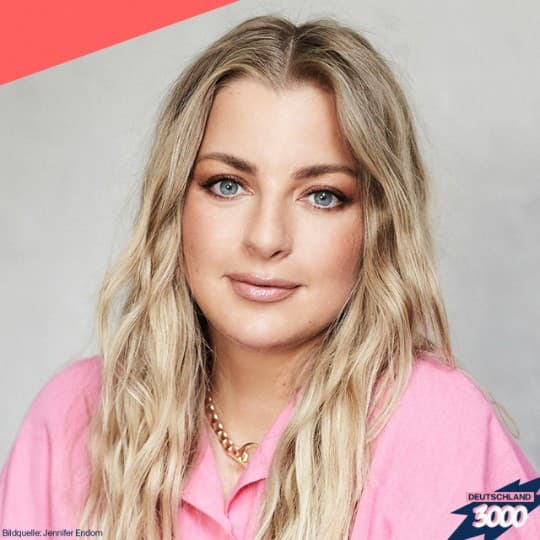 Laura Larsson, warum willst du zurück aufs Land? - Deutschland3000 - 'ne gute Stunde mit Eva Schulz cover