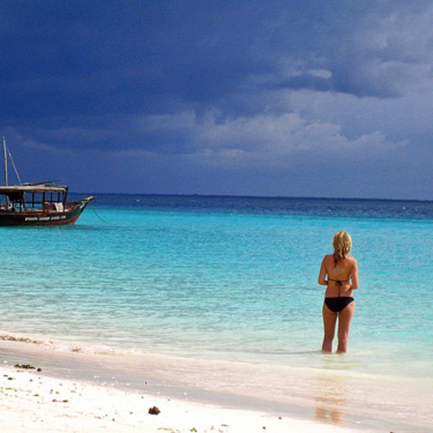 M'zanzibar - Beach - The Desert Sessions cover