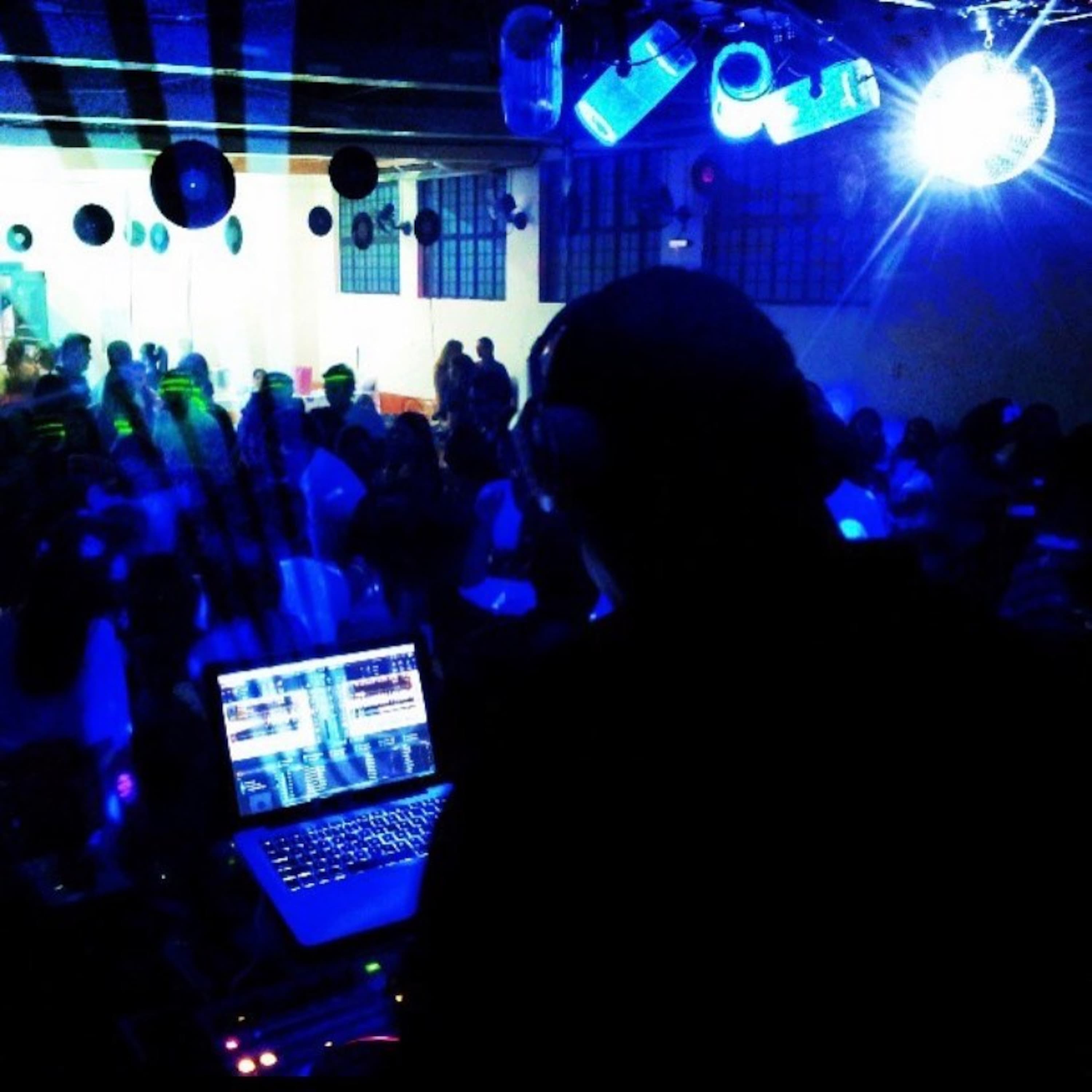 MAX MUSIC VOL. 35 - Max Music cover