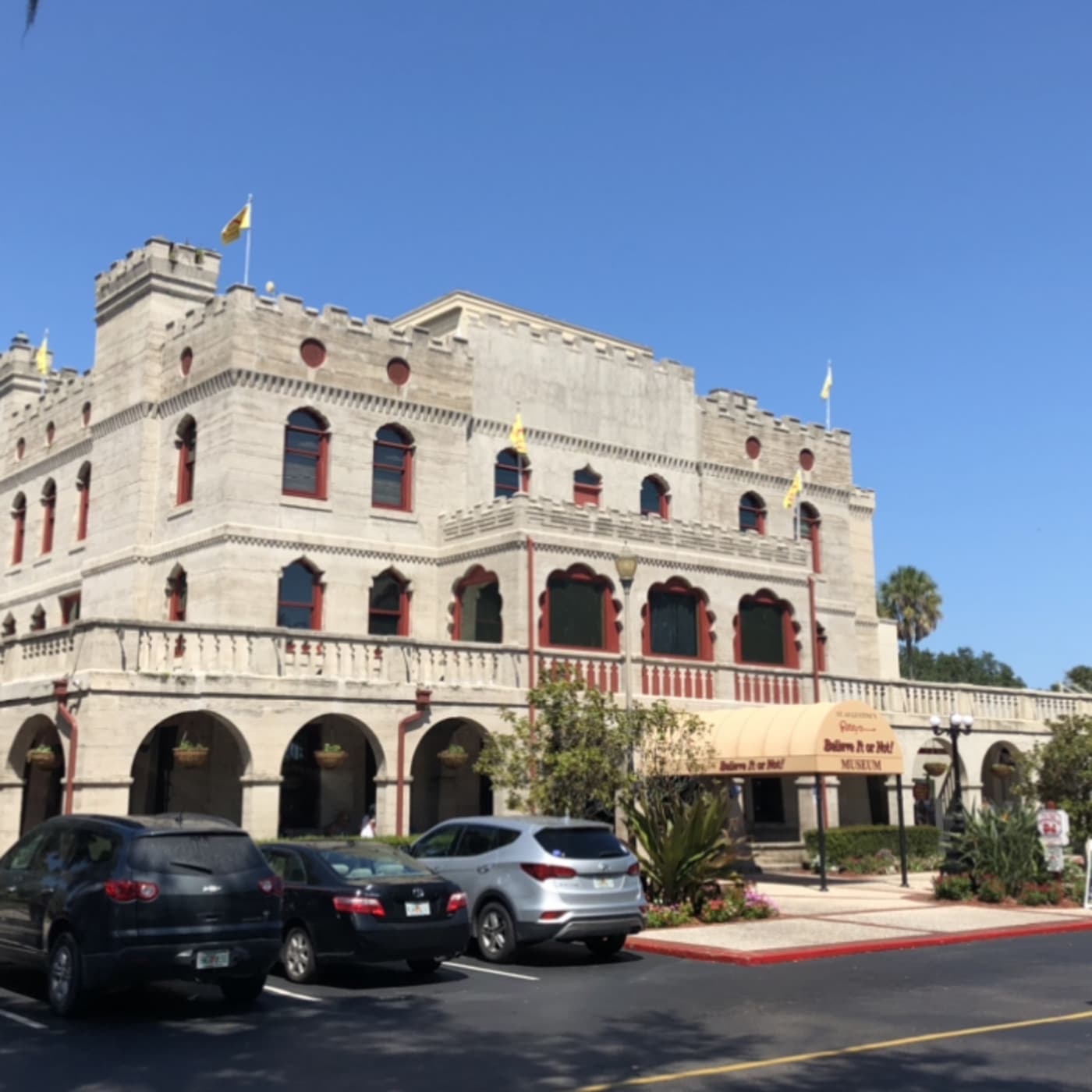 Castle Warden (Ripley's Believe It Or Not) - Southern Ghost Stories cover