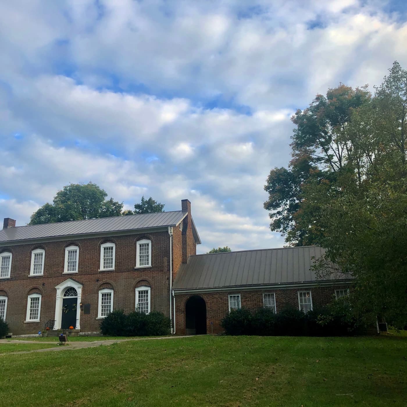 Episode 135: Trousdale Place - Southern Ghost Stories cover