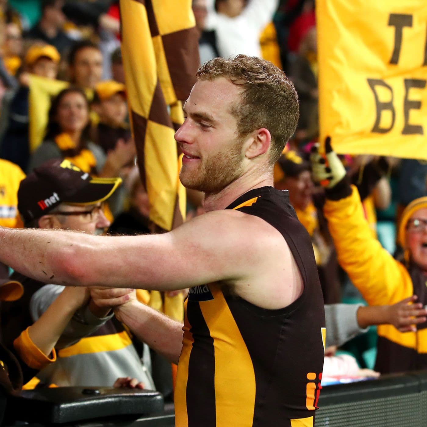Tom Mitchell on NOVA 25-9-18 - Hawthorn FC cover