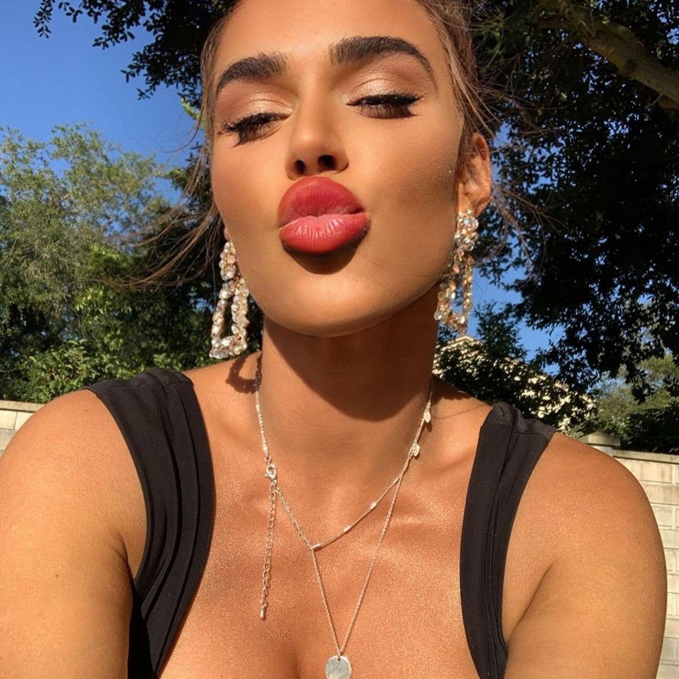 146: Instagram Models w/ Alexa Irizarry - Let The Hate Flow Through You cover