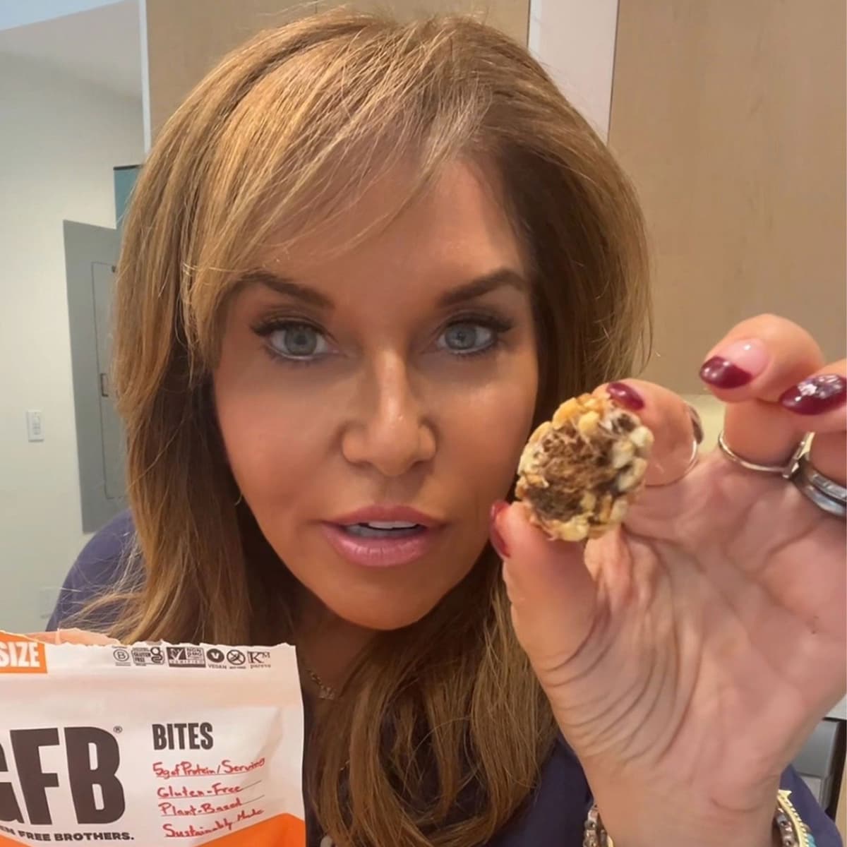 255: The Spotted at HomeGoods and TJ Maxx Haul Episode - Hungry Girl: Chew the Right Thing! cover