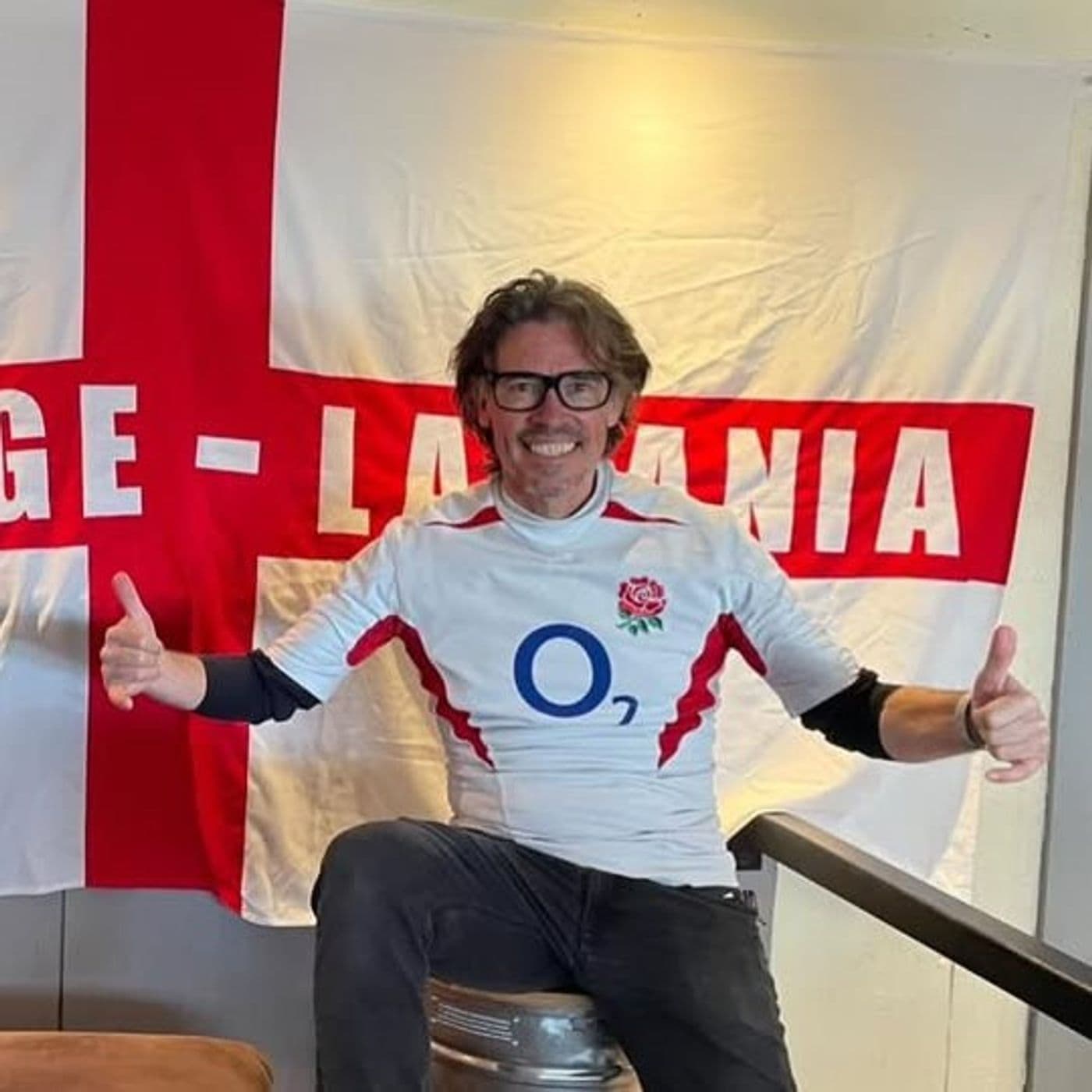 299: Tim Wall, Pub Le Ski Lodge La Tania - The Ski Podcast cover