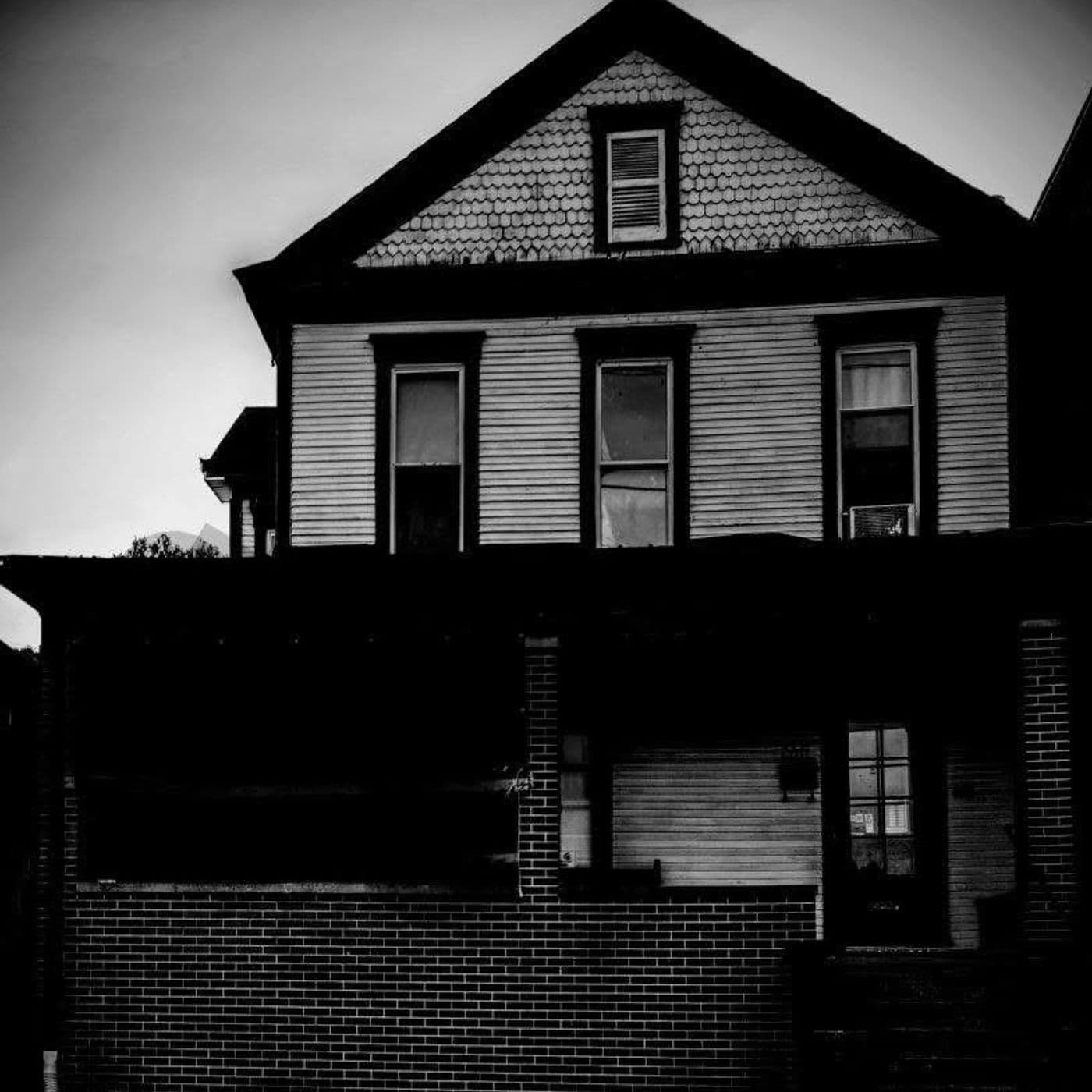258: Guest Chat with Tiffany Boots and Andrea Moran - Middle Aged And Creeped Out podcast cover