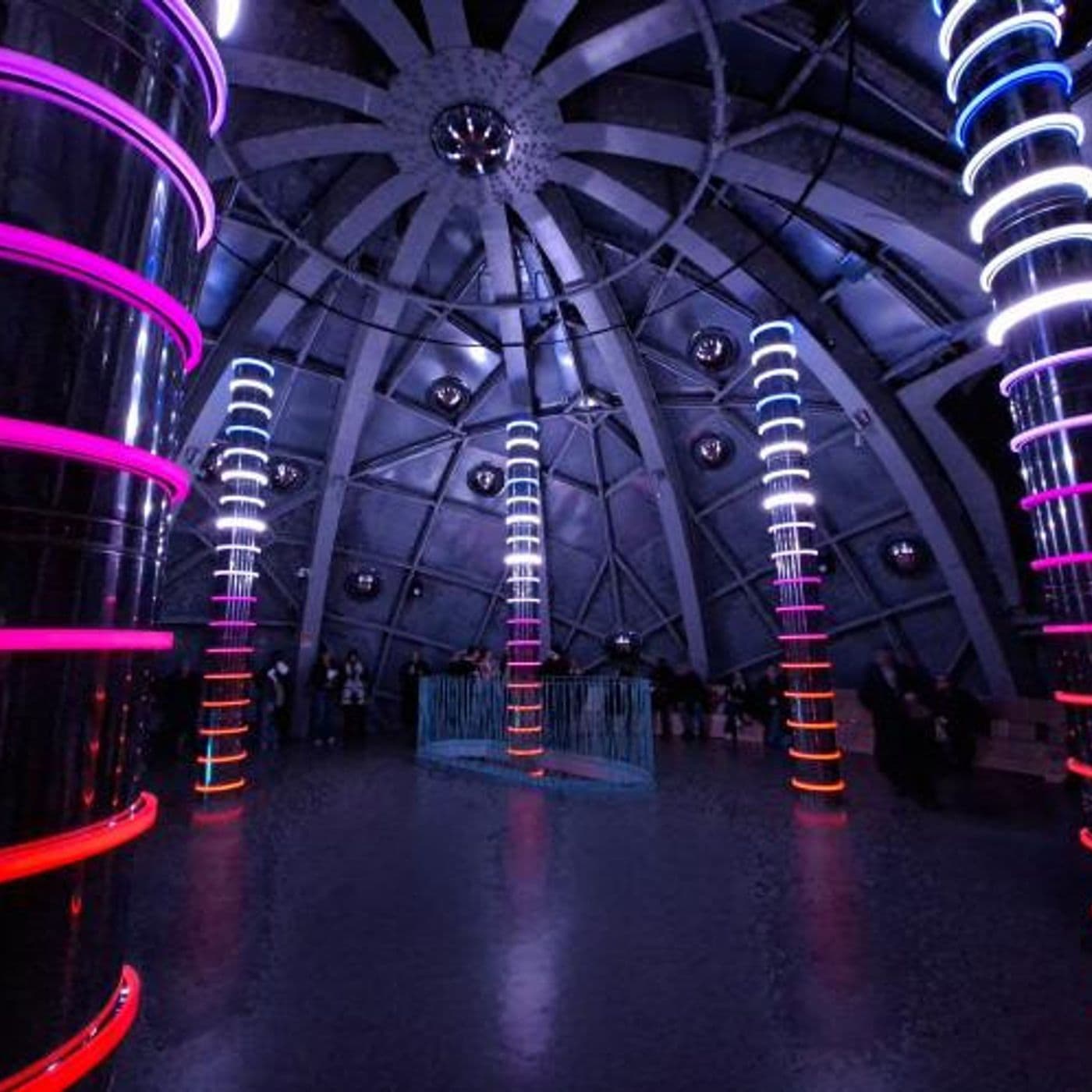 Atomium digital art installation - Brussels in English cover