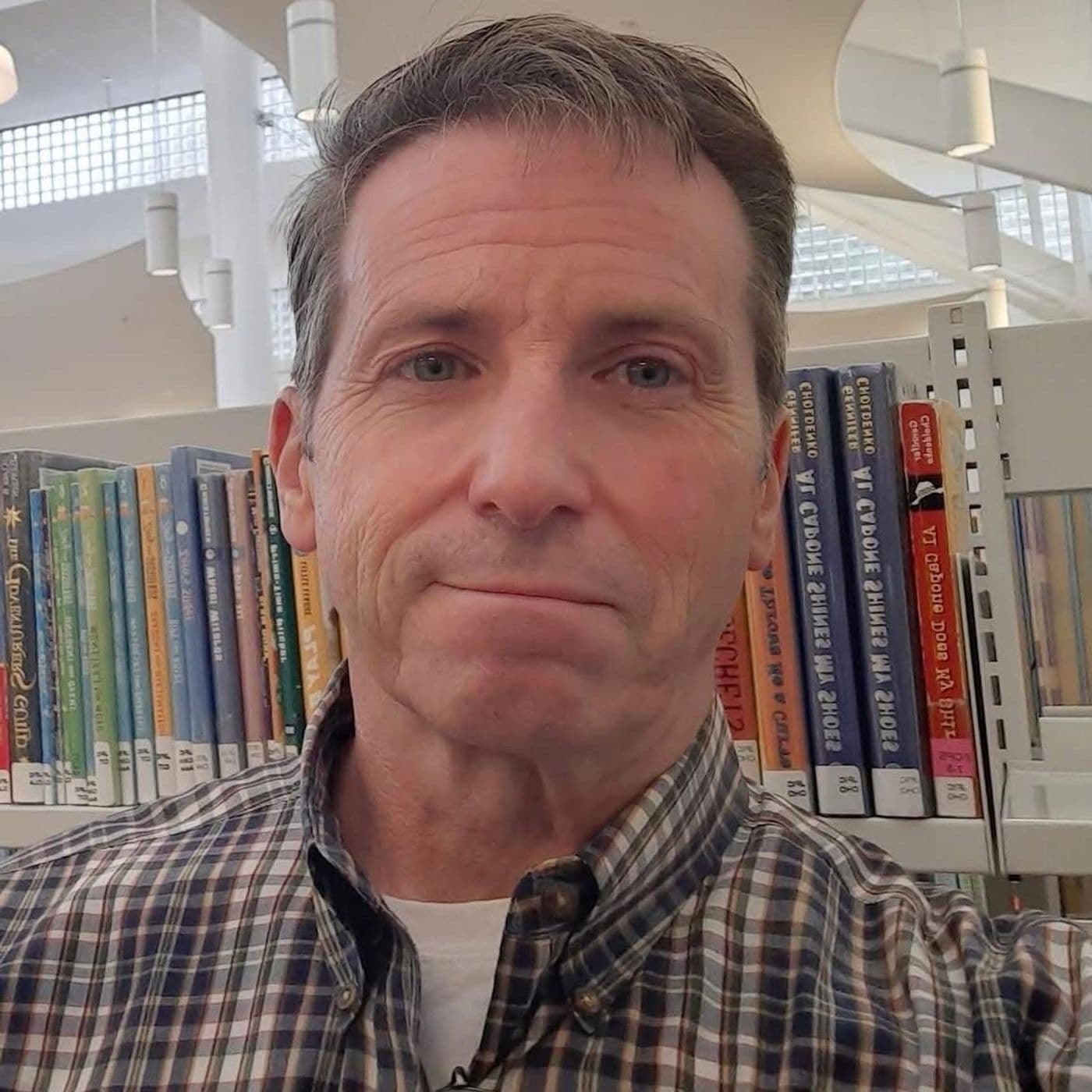 266: Guest Chat with Rob Gutro (Paranormal Investigator, Medium, Author) — Middle Aged And Creeped Out podcast cover