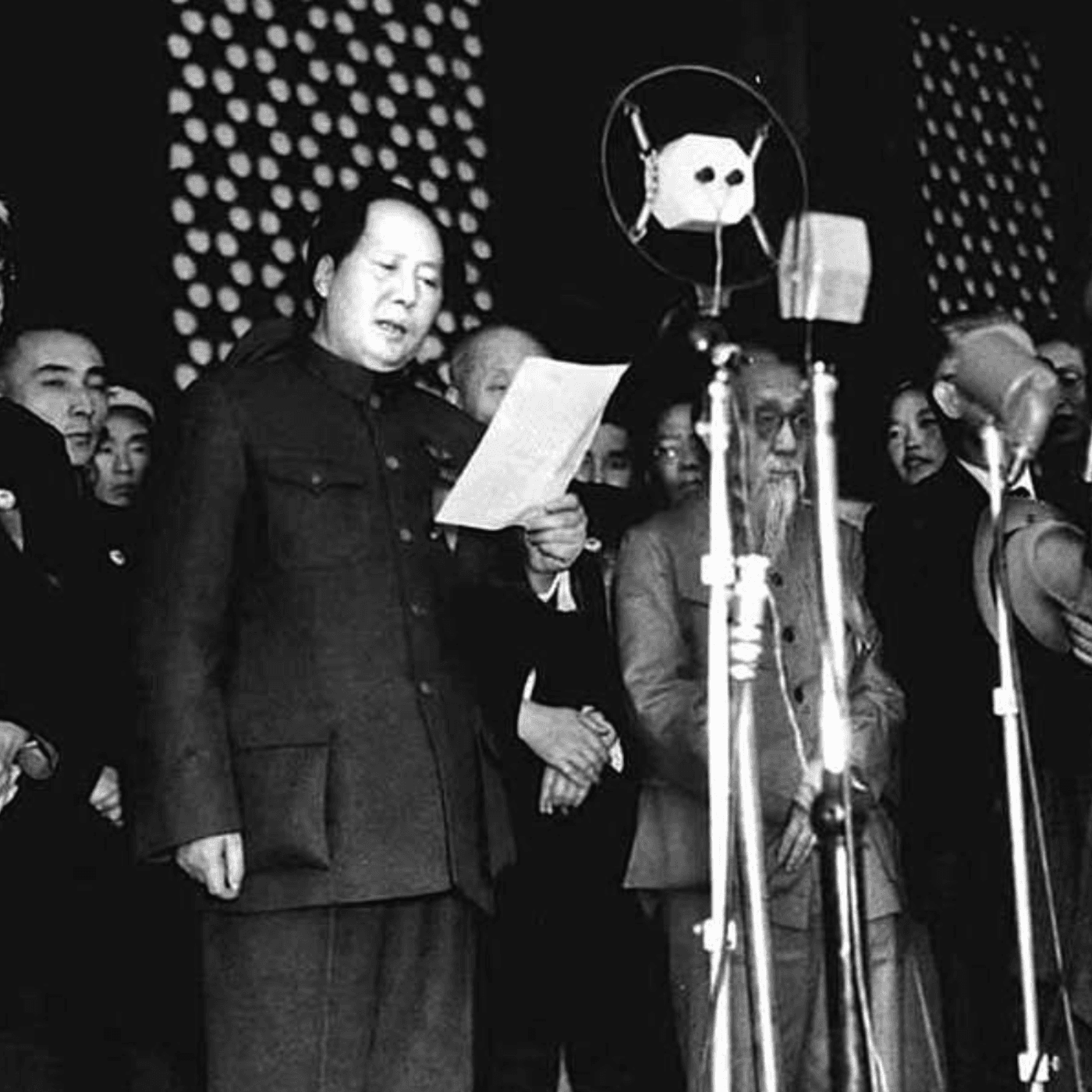 S8 Ep823:   Fanell suggests "warfighting proliferation," including potential nuclear capabilities for allies, to counter China's rapid military buildup. He advocates for the total economic and diplomatic isolation of the CCP to trigger its collapse. T... — The John Batchelor Show cover