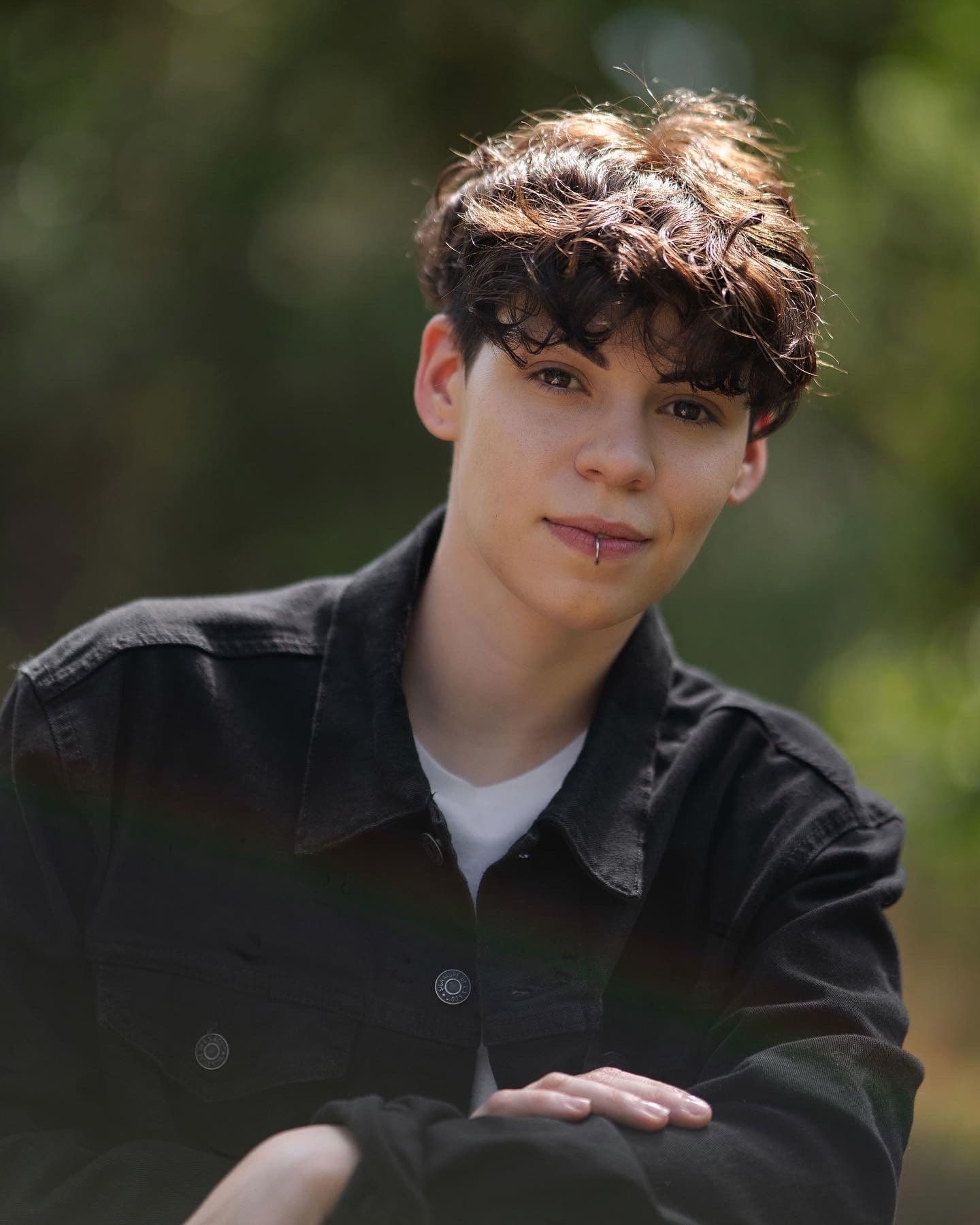 S2 Ep2013: Big Broadway Energy: Hir with Newt Rametta — Radio St. Pete Podcast Archive cover
