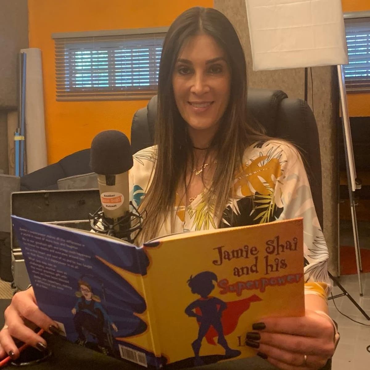 10 Lara Nathan | Reaching children through books and podcasts - Stakeholder Podcasting cover