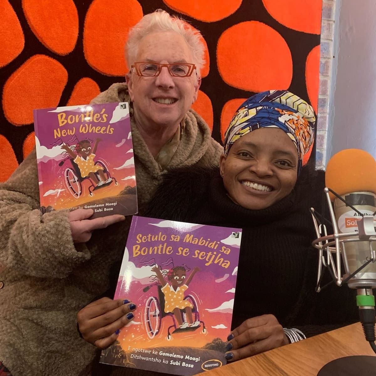 12 Gomolemo Moagi | An author's journey - Stakeholder Podcasting cover