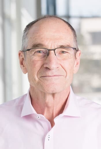 069 – Dr. Walter Herzog – Biomechanics, Spinal Manipulation, Vertebral Artery and Gait - Chiropractic Science cover