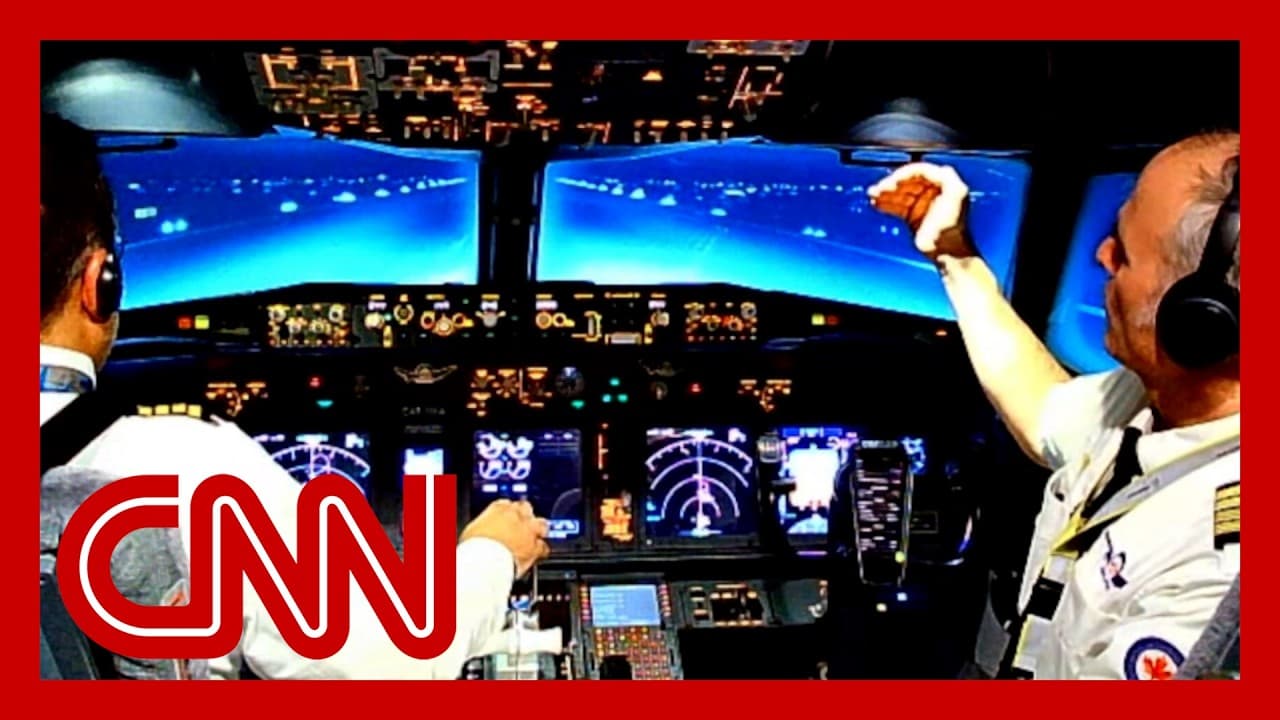 Flight simulator shows what pilots saw before LGA plane crash - CNN cover