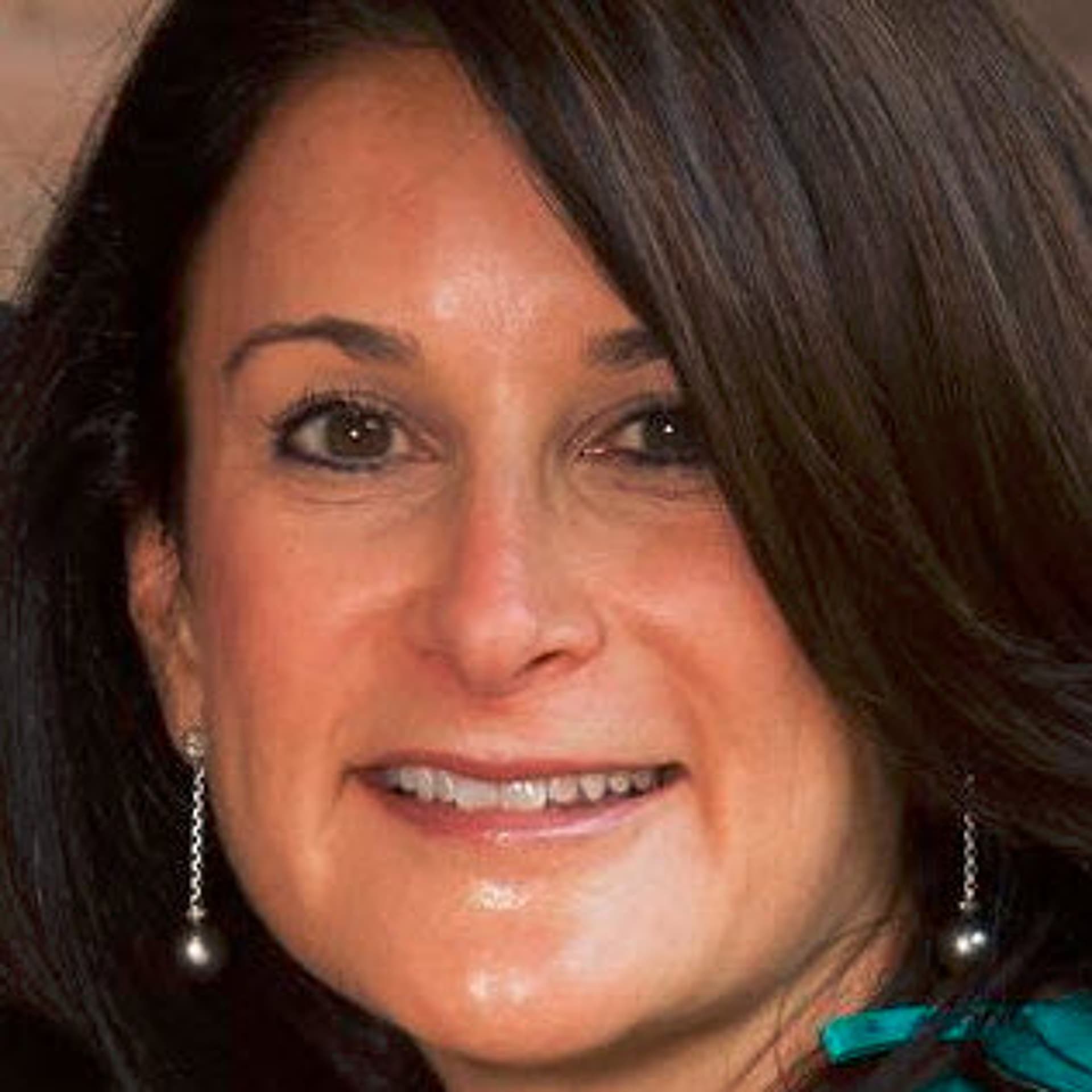 Debbie Rosen - The Missing Connection Between Sales and Marketing — 30 in 30 cover