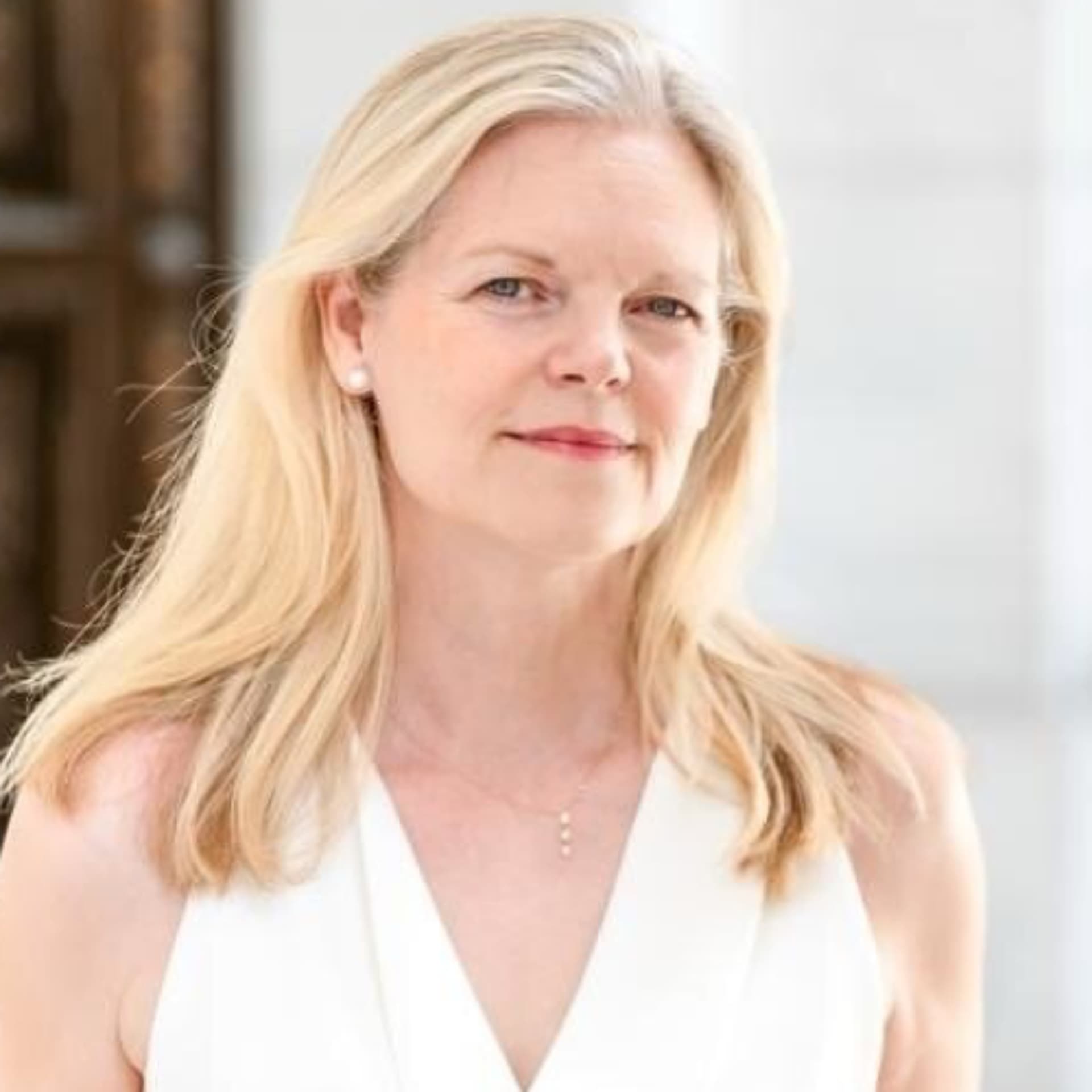 Claire Atkinson - Full Disclosure with Roben Farzad cover