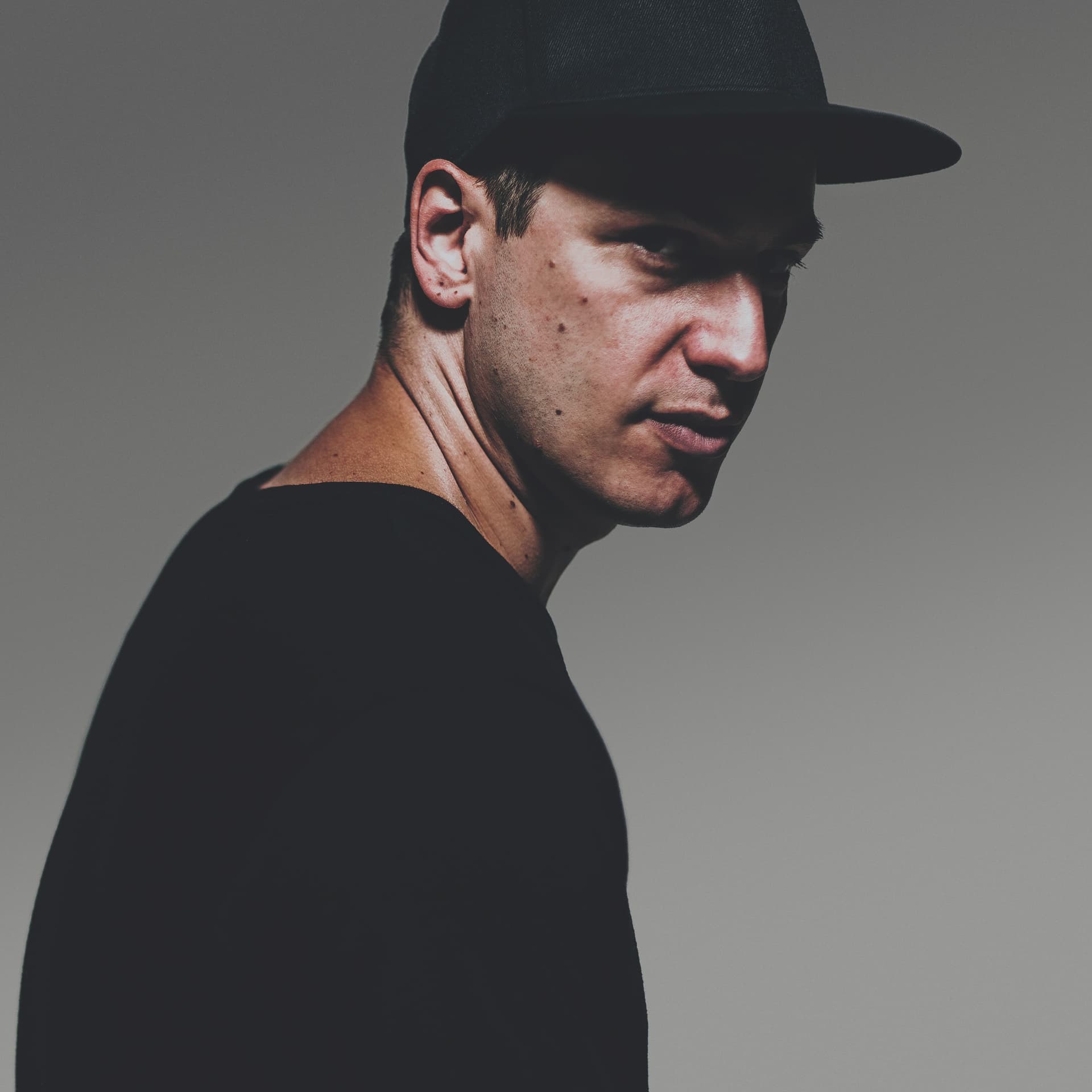 iiO - Rapture ft. Nadia Ali (Dosem Edit) - IDJunkie cover