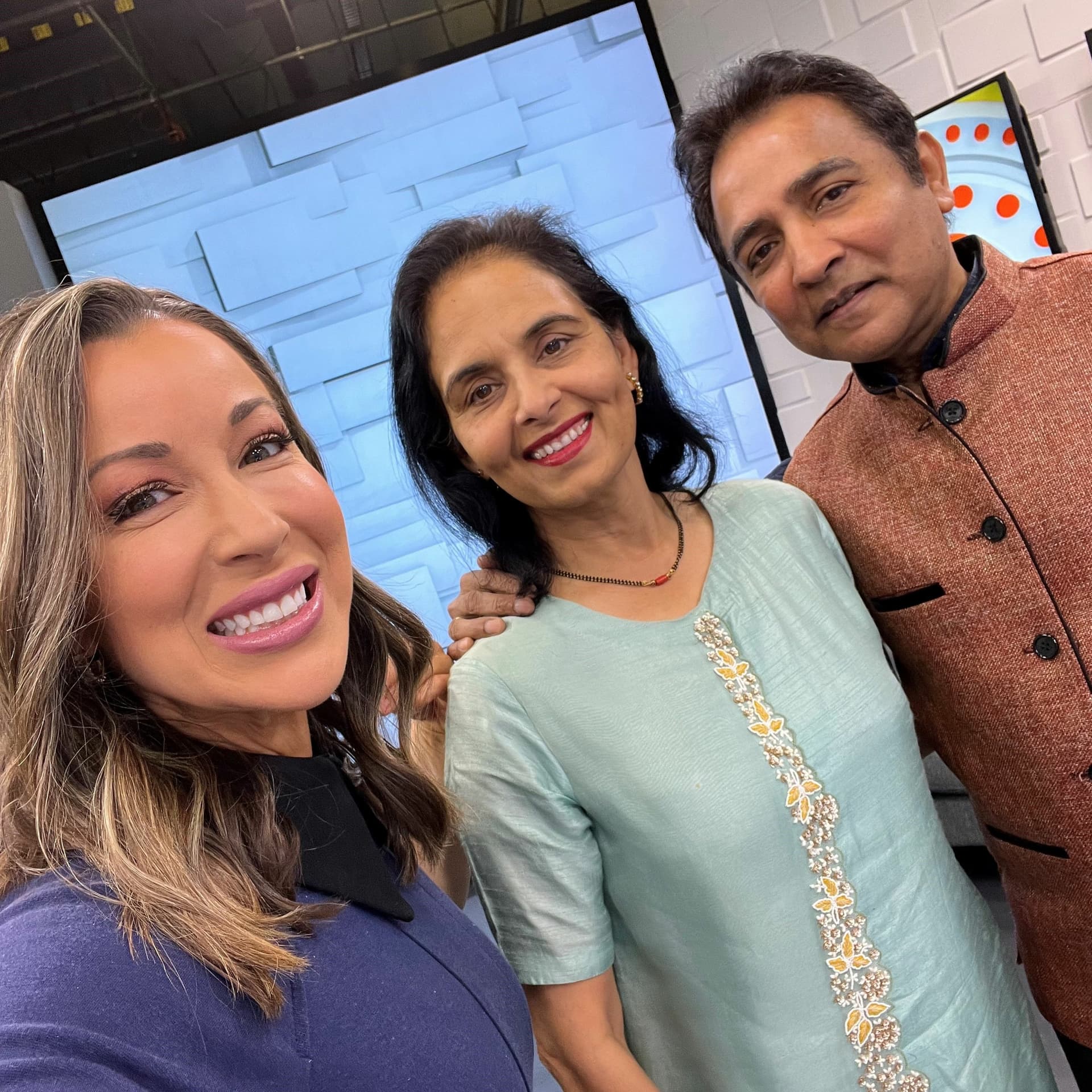 Ep. 263: Moving to the USA, arranged marriages & fighting hunger w/ Raj & Anna Asava - Second Shot cover