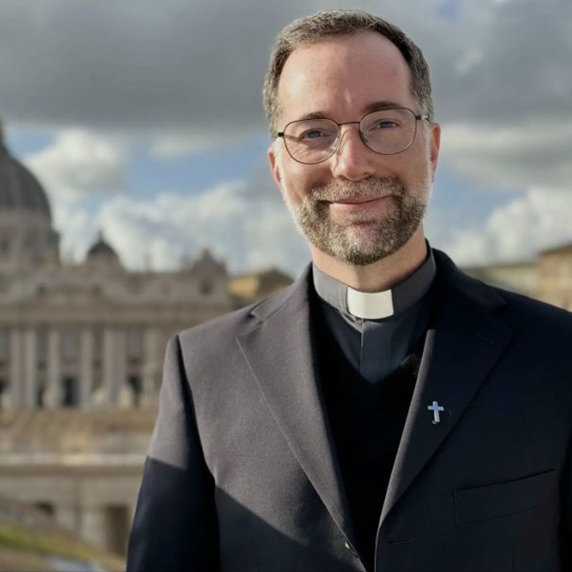 How to Pray With the Pope and Why It Matters with Fr. Cristóbal Fones, SJ — AMDG: A Jesuit Podcast cover