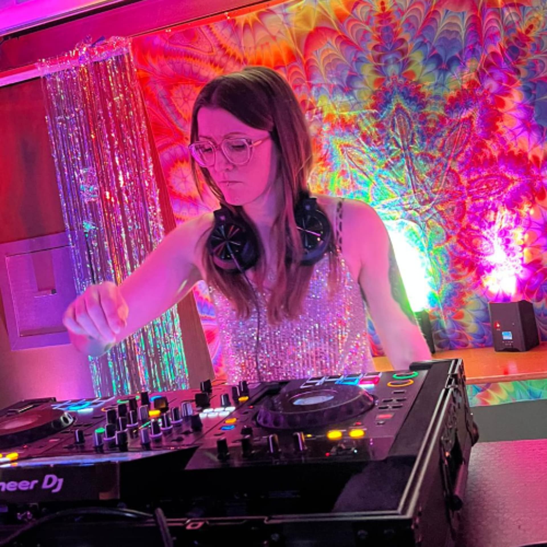 AMY OMEN / TOXIC SICKNESS RESIDENCY SHOW #02 / APRIL / 2026 - TOXIC SICKNESS RADIO SHOWS cover
