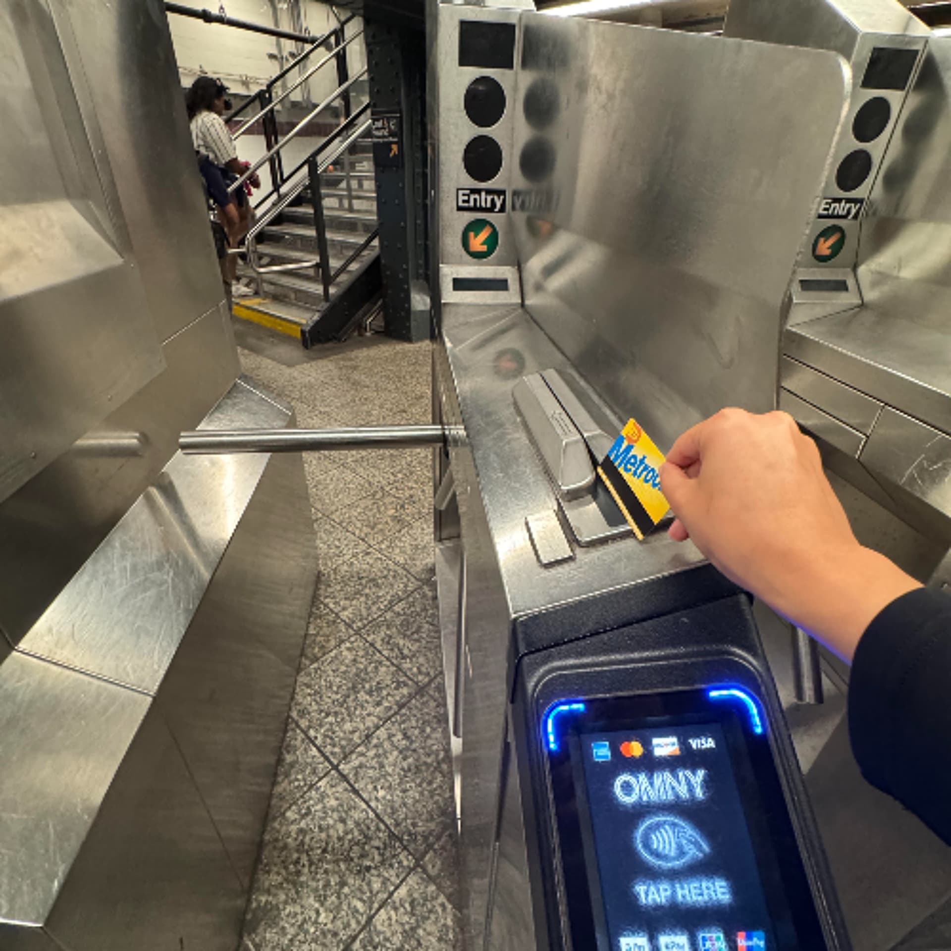 New York says goodbye to the MetroCard - Uptown Radio cover