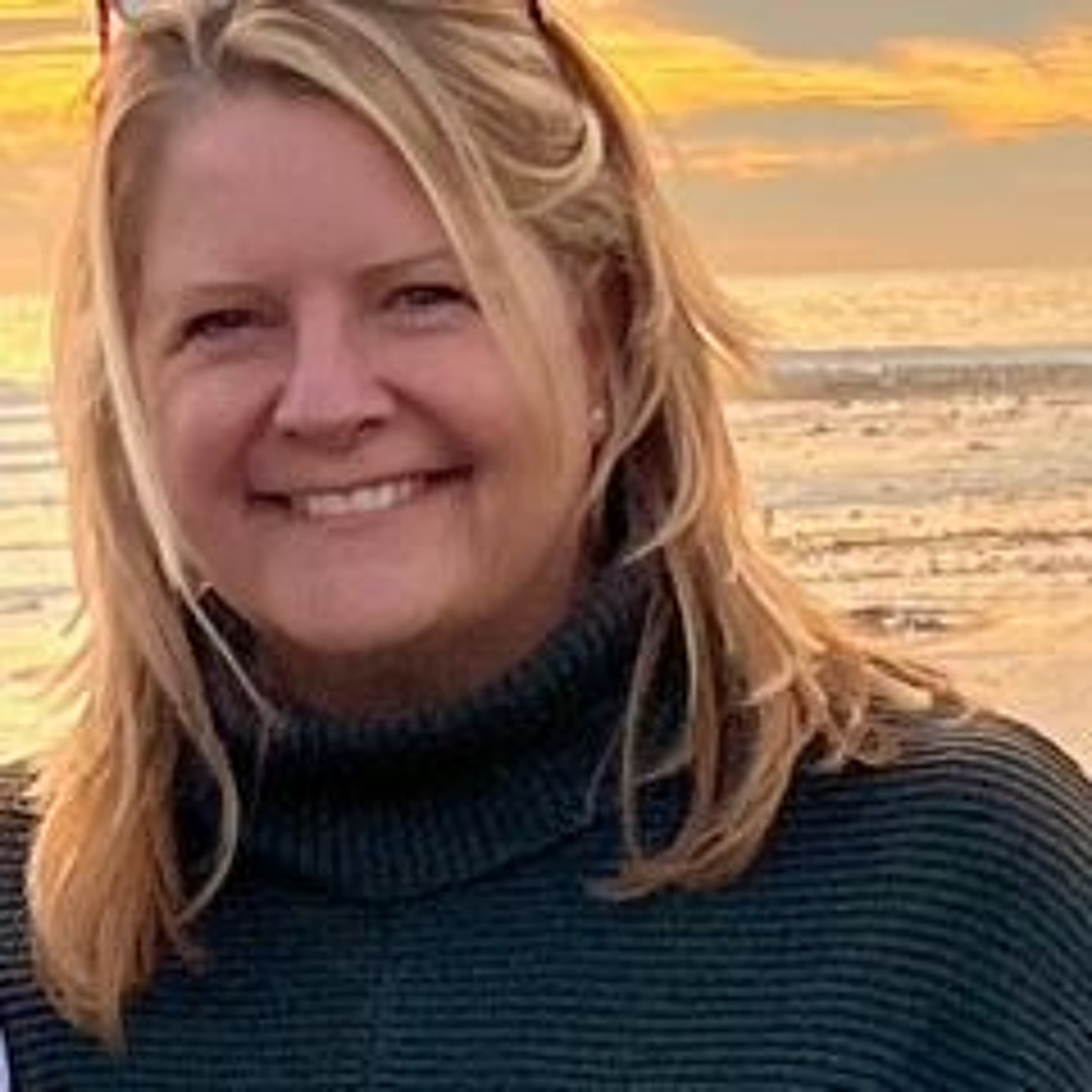 Episode 137: Kelly Seelig - Author + Marketing Advisor - Failing Forward cover