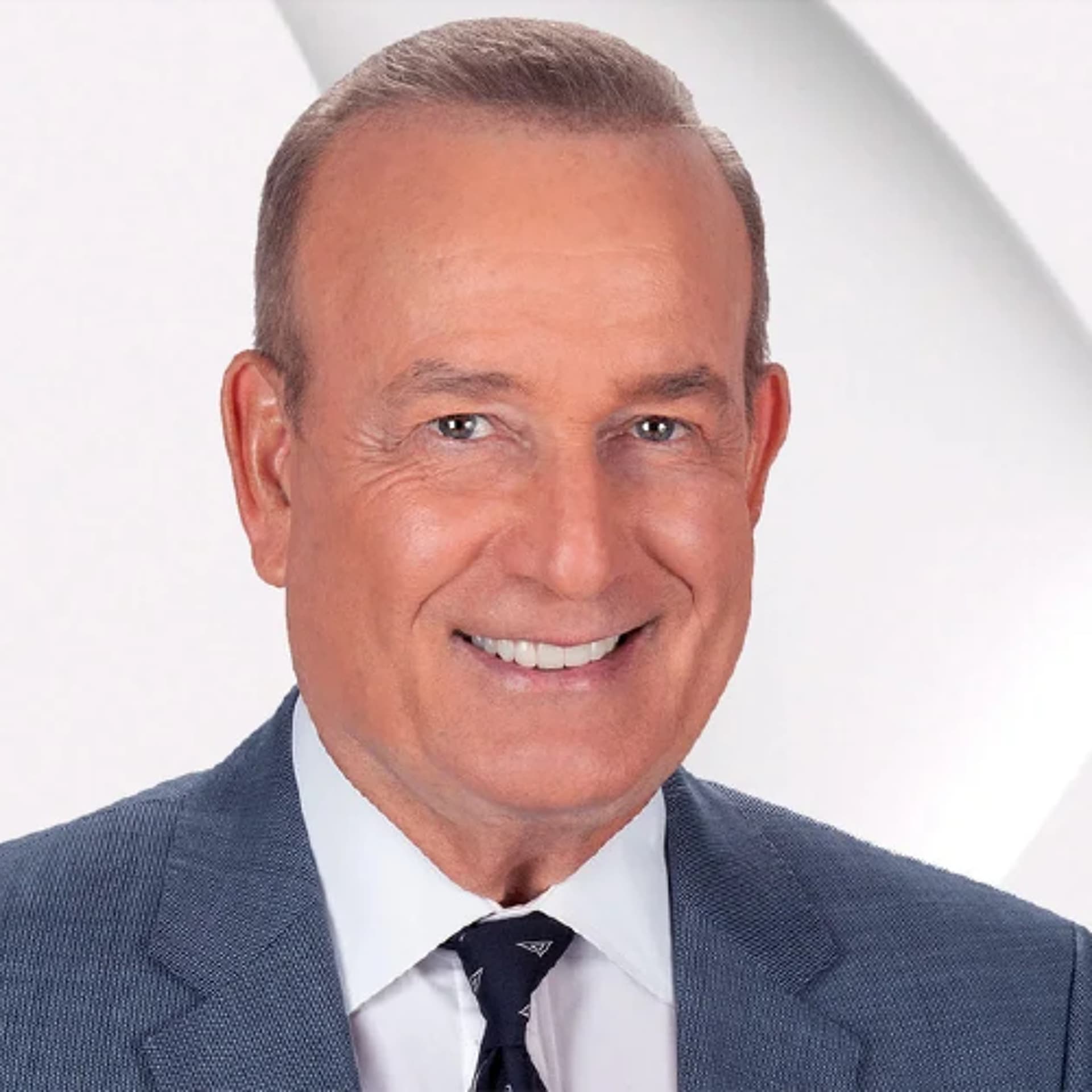 Eliott Rodriguez - Full Disclosure with Roben Farzad cover