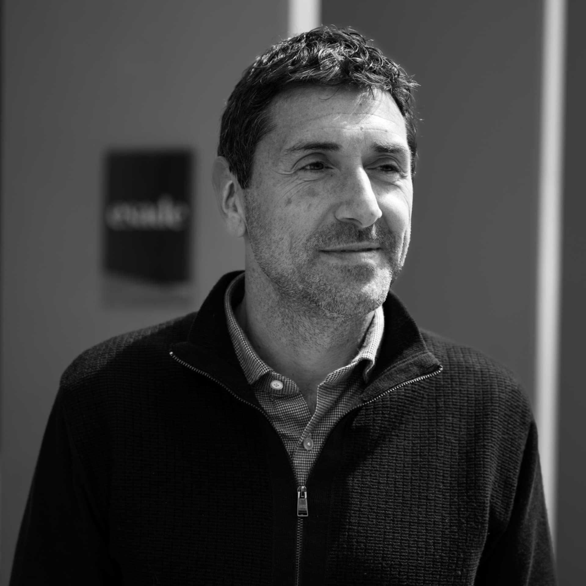 Marco Bertini On AI and the future of dynamic pricing - Between Worlds cover