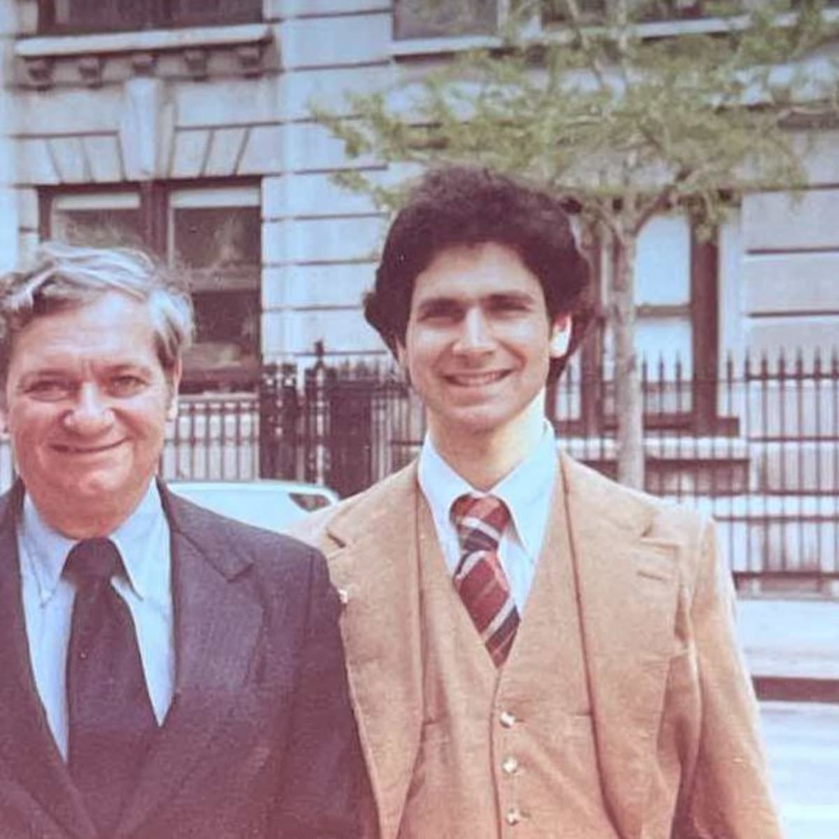 S10 Episode 72: Gordon Kaye - The Design Of Legacy and Clarity - Design Of Podcast cover