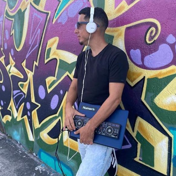 Dj Izzy Duzzit cover