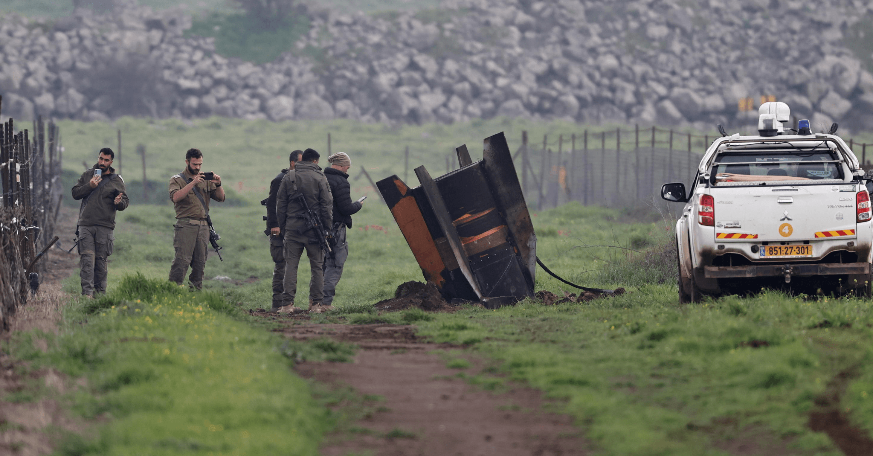 Bombe e petrolio - 24 Mattino - Le interviste cover