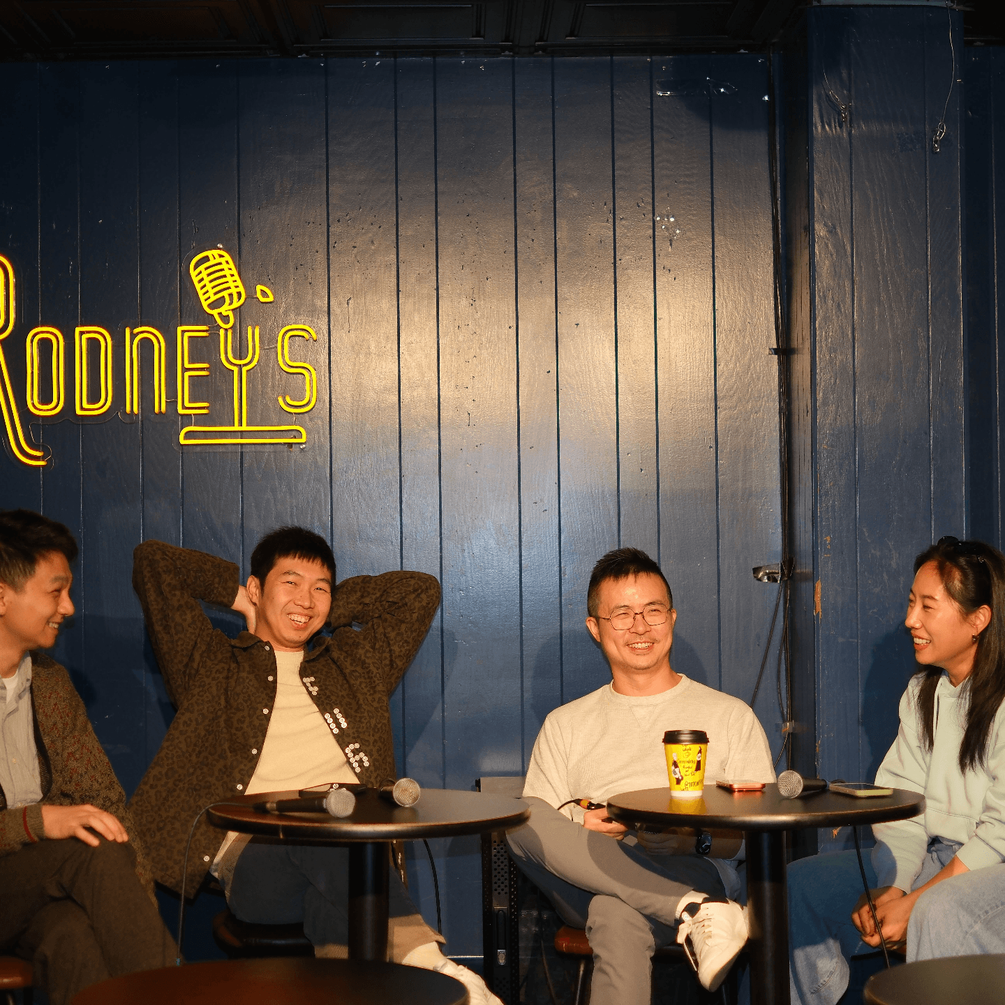 与杨蒙恩和拉疯喜剧一起纽约留学大冒险｜串台唠点扭腰嗑 - 犬生活 cover