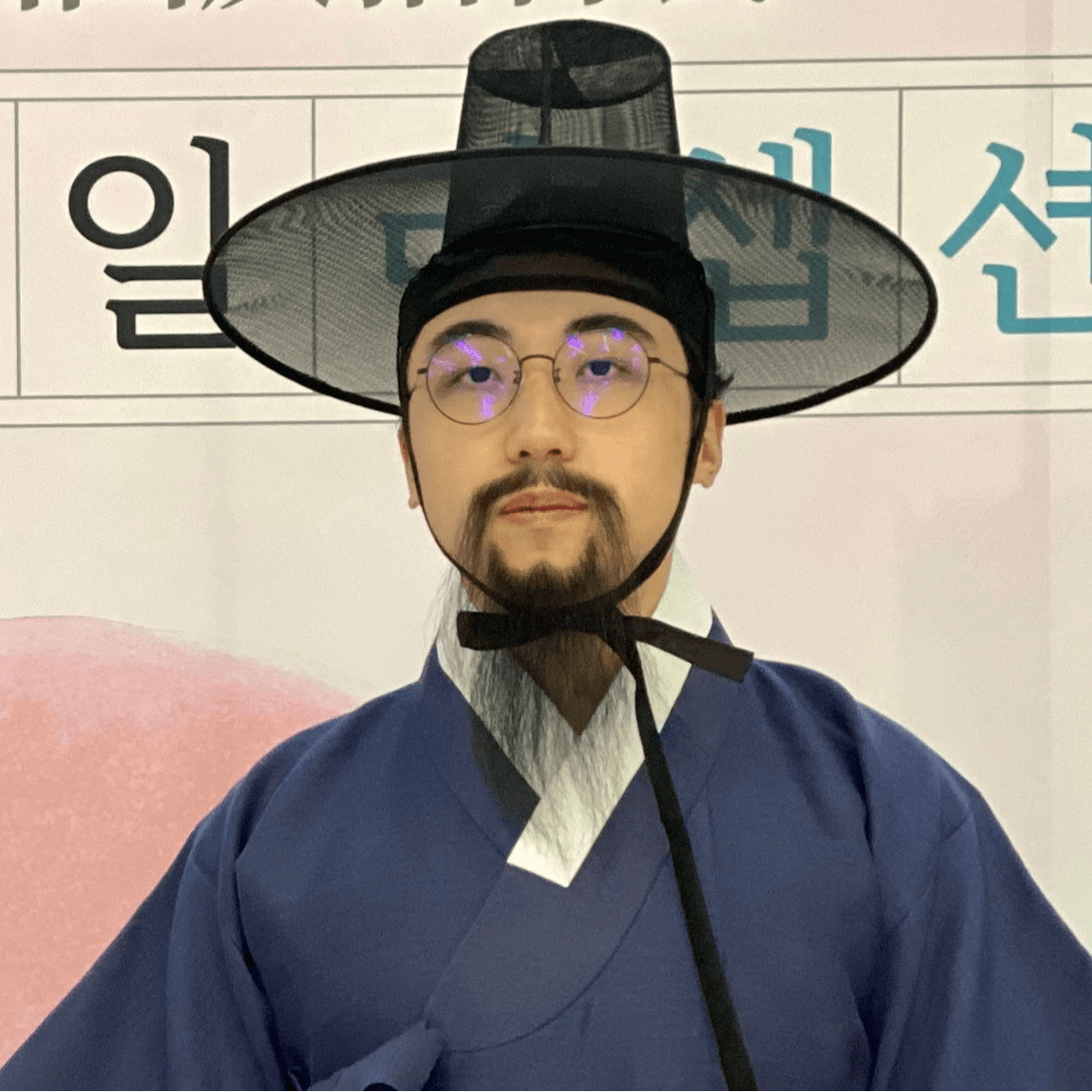 【提问征集】正文三台一周年，Phil在线接收各位三台友友的提问！ - 正文三台 cover