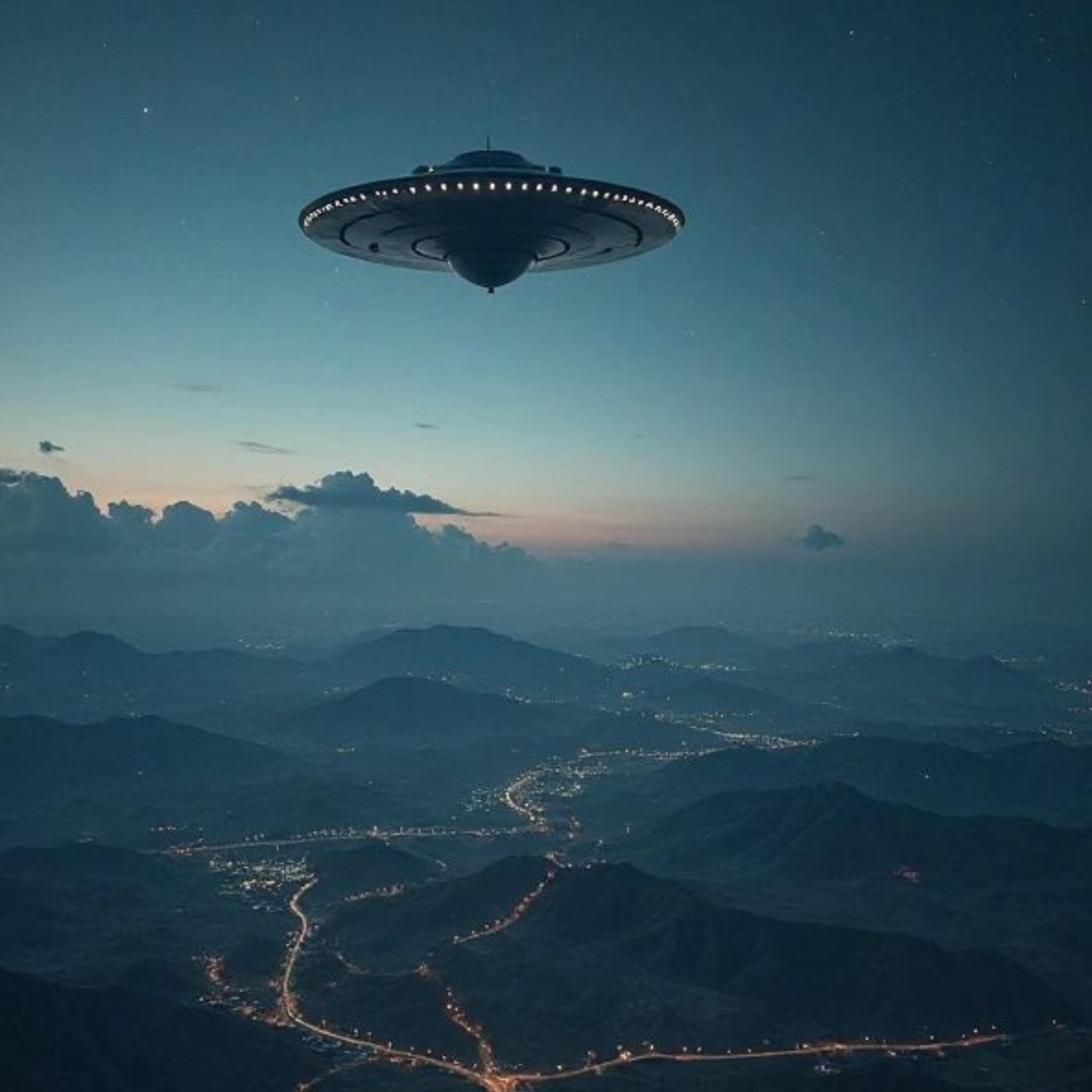 The UFO Phenomena: New Sightings Update - Mysterious Radio: Paranormal, UFO and Lore Interviews cover