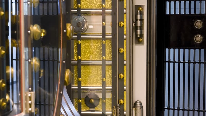 Zing Tsjeng - Good Bad Billionaire - Jennifer Zamparelli cover