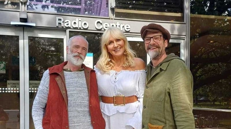 Myles O’Reilly and Rónán Ó Snodaigh — Sunday with Miriam cover