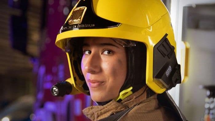 Oficis vetats - Serveis informatius Ràdio 4 cover