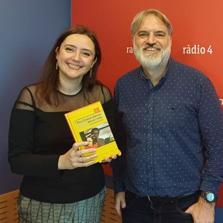 Cafè d'Idees - Entrevista amb Eva Comas-Arnal - Cafè d'idees a Ràdio 4 cover