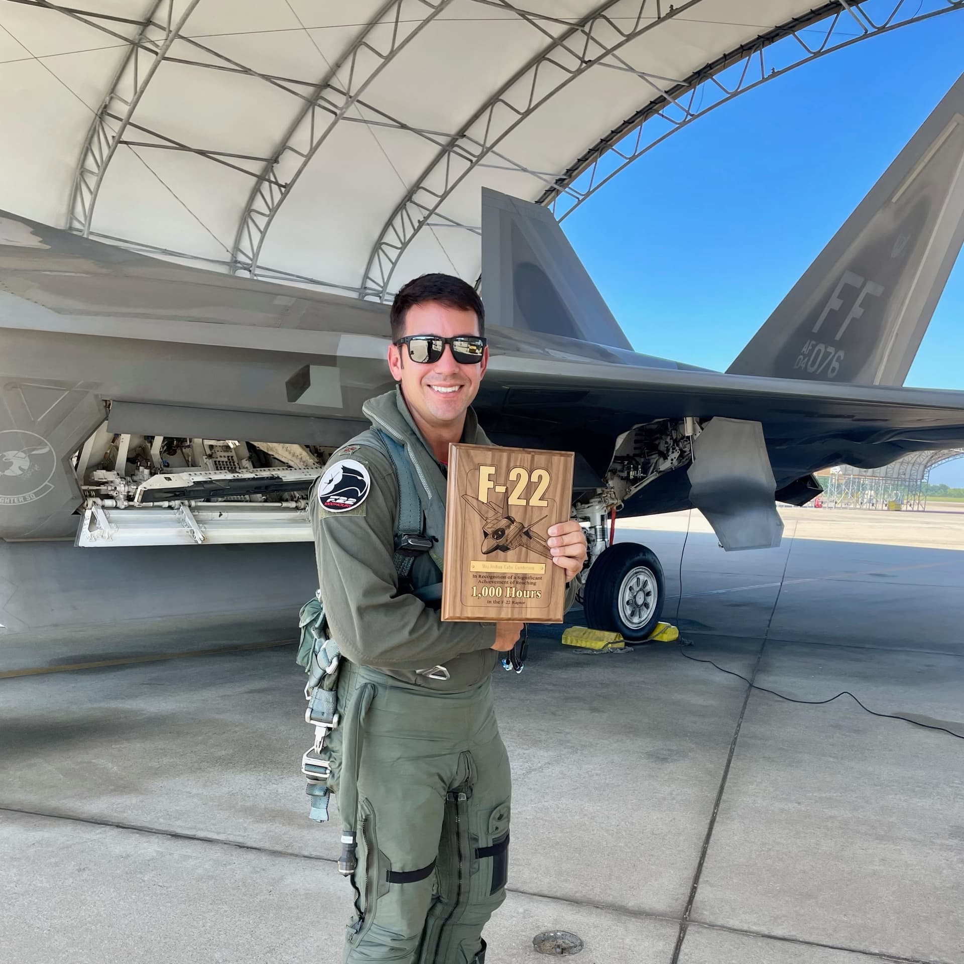 FPP210 - 600knots Through Chicago: From F-22 Raptor to Reinvention - Fighter Pilot Podcast cover