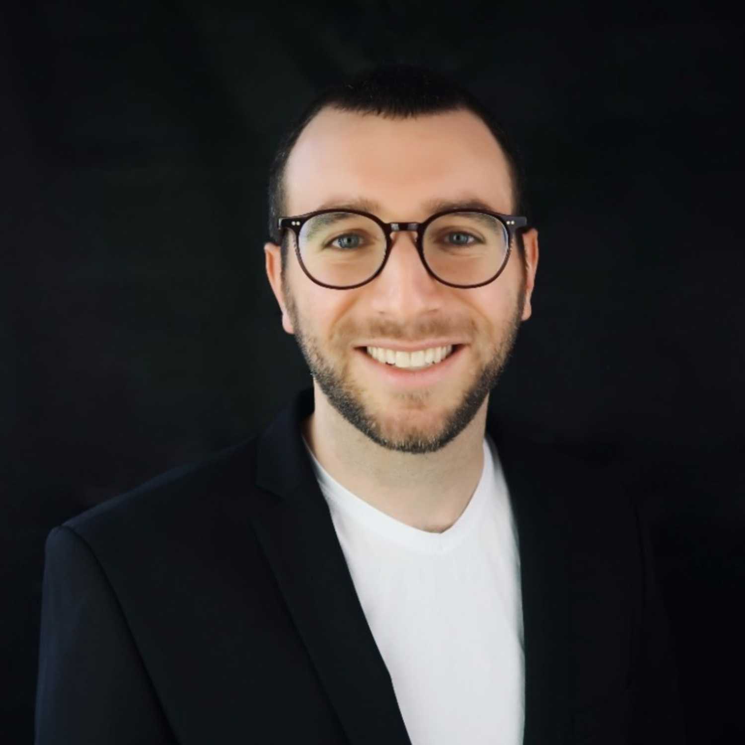 You need a PR manager. Here's why.  - E-Commerce Titans cover