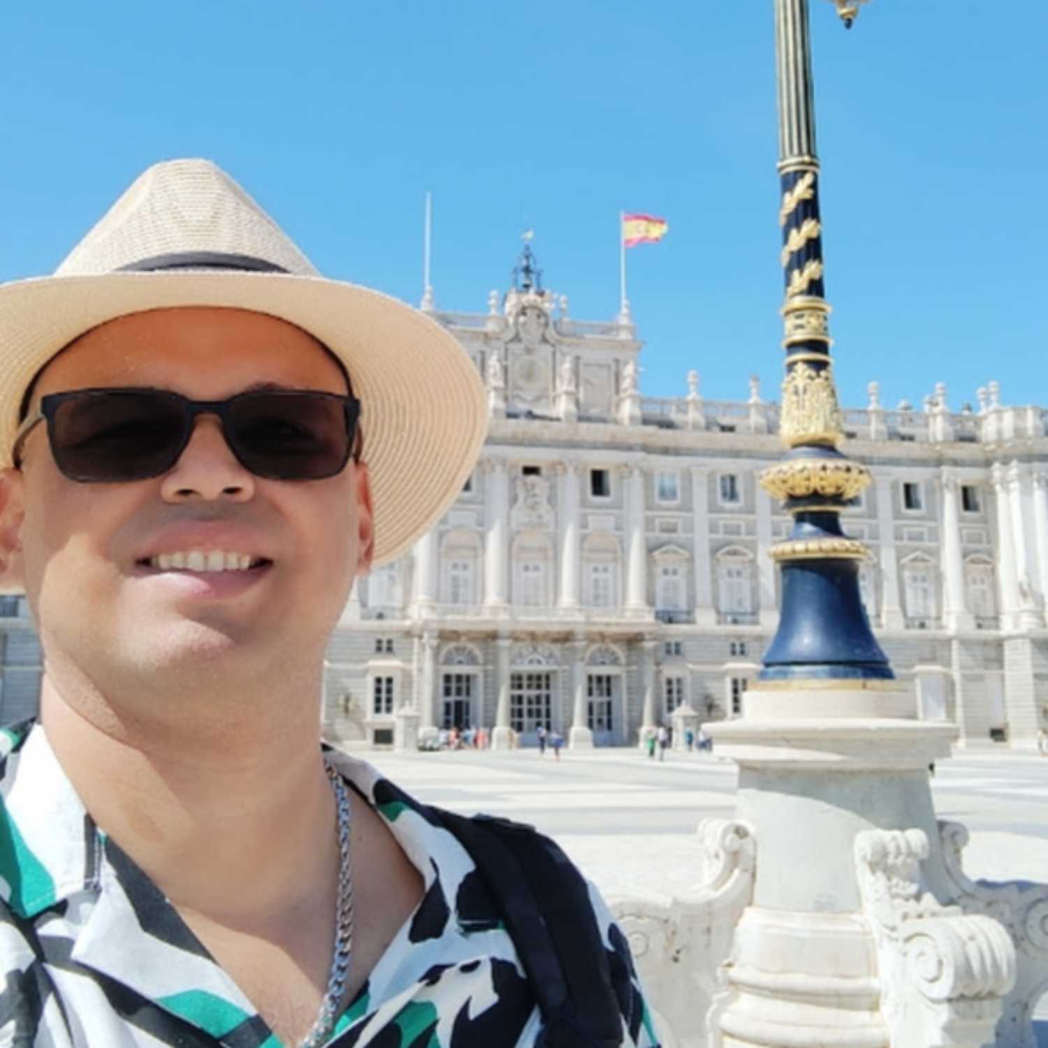 Carlos Nogueira DevOps cover