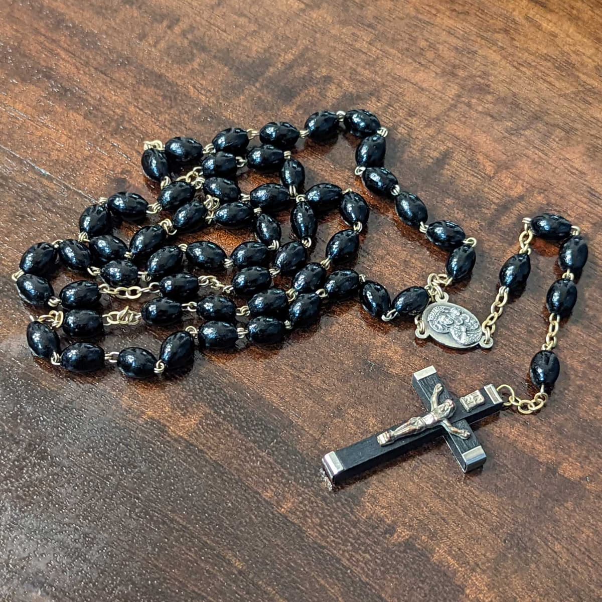 Friday - December 22, 2023 - Daily Commuter Rosary cover