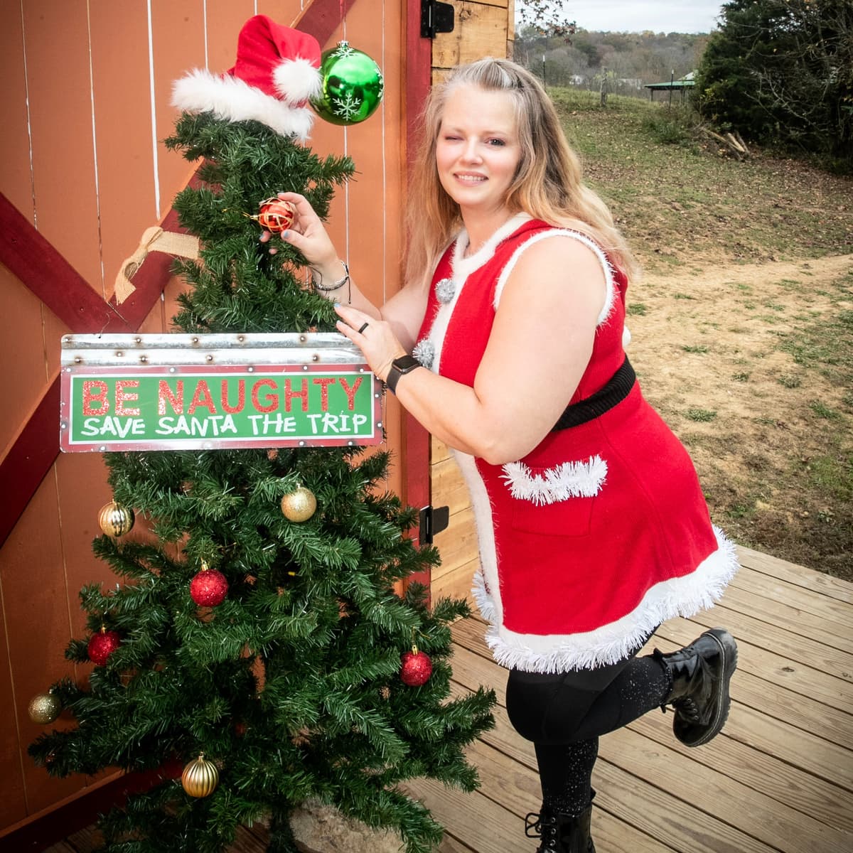 Breaking the All-or-Nothing Holiday Mindset - DivaDeets: Your Go-To Weight Loss Podcast for Women Over 40 cover